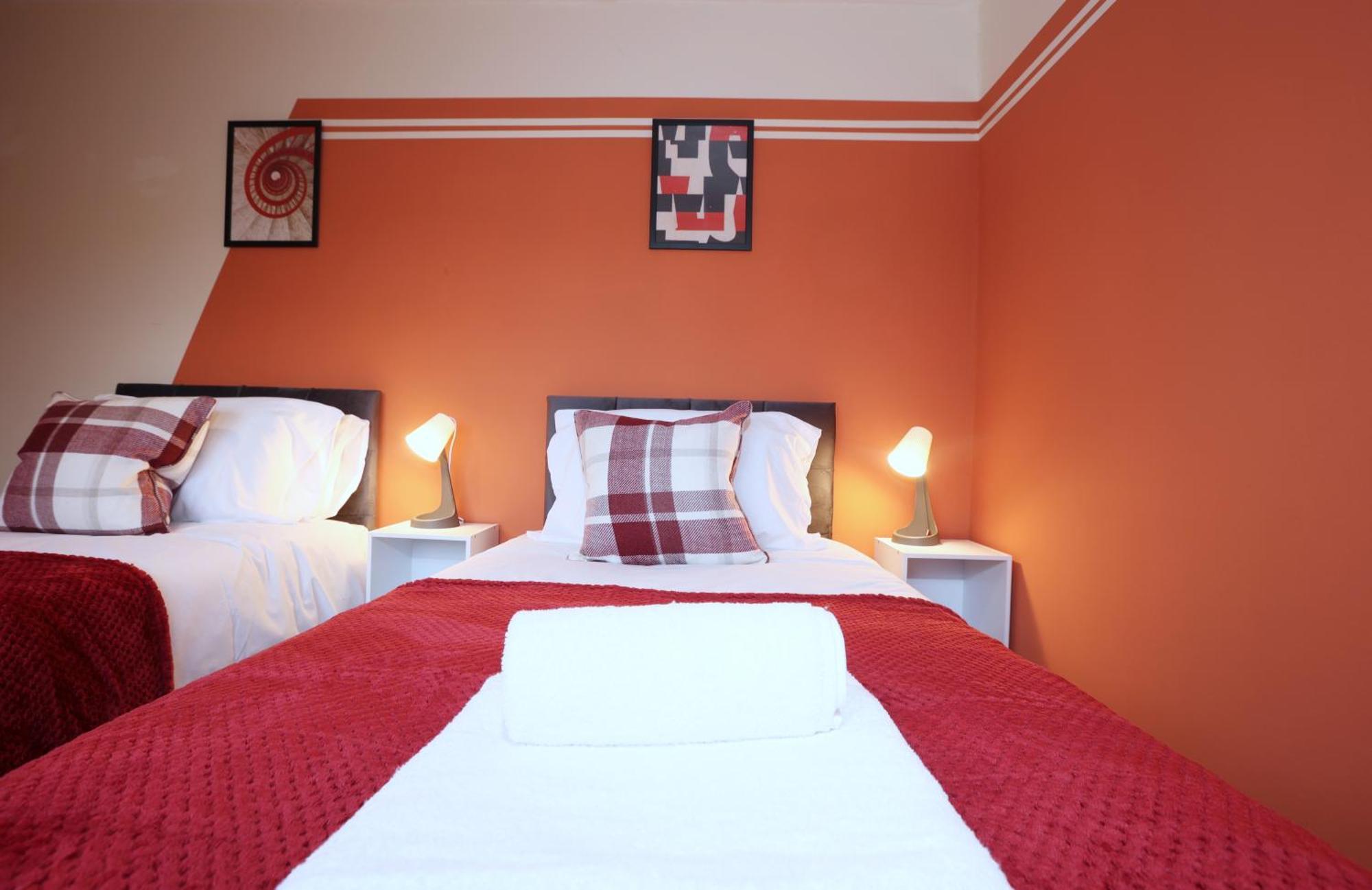 Blagdon Park By N And N Stays Ltd, Stylish Bath Home, Transport Links 10 Mins To City Centre, Free Parking, Perfect For Familes And Contractors * Bath