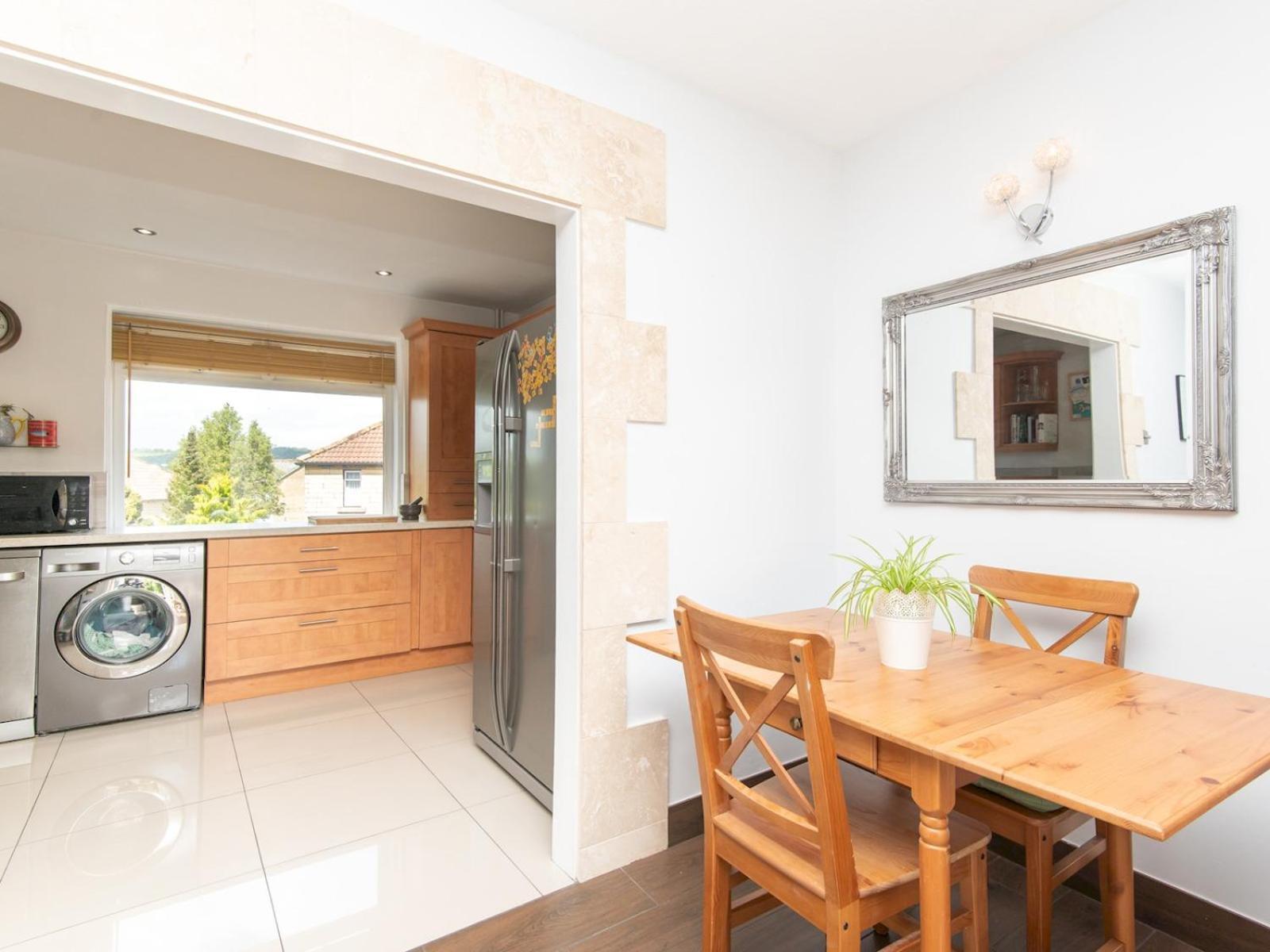 Pass The Keys Bright 3 Bed House In