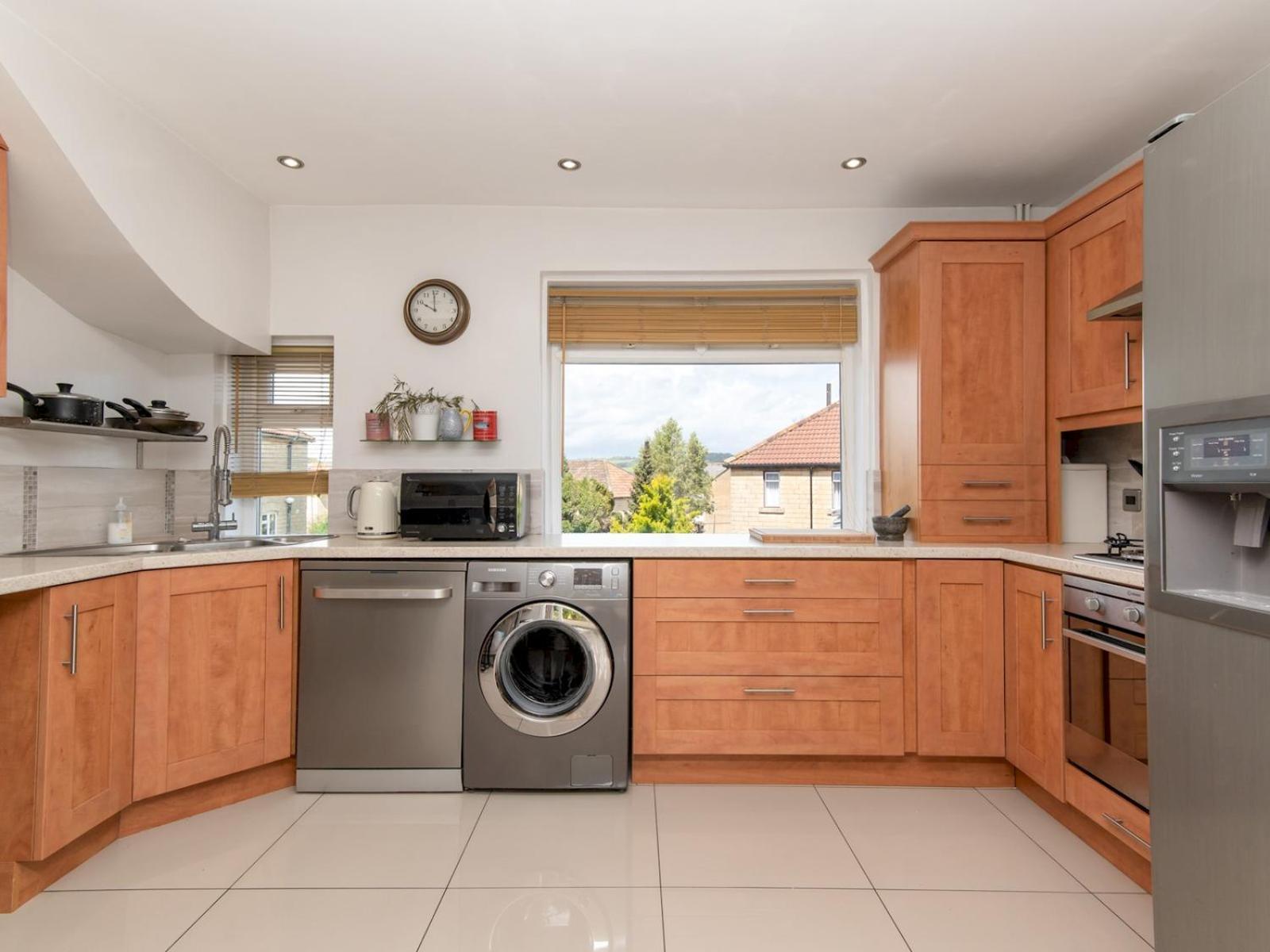 Pass The Keys Bright 3 Bed House In Bath