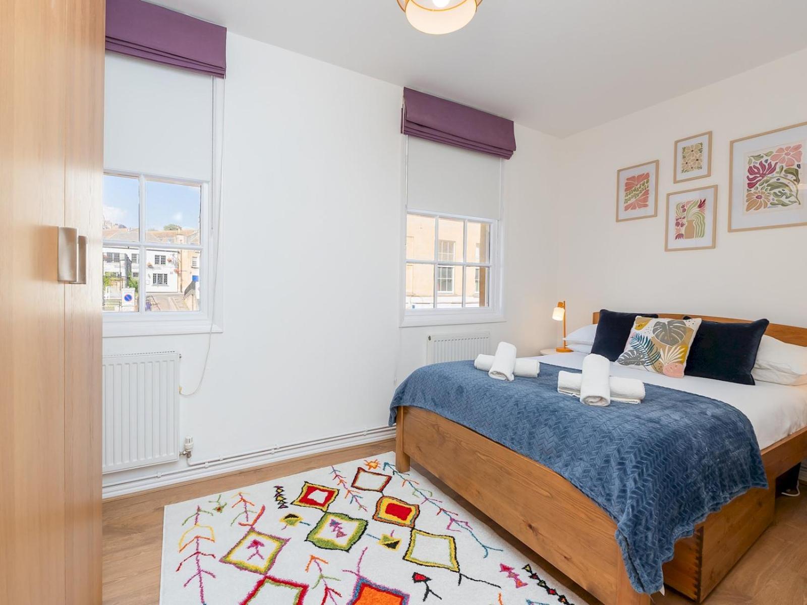 Pass The Keys Bright Modern One Bed - Centre