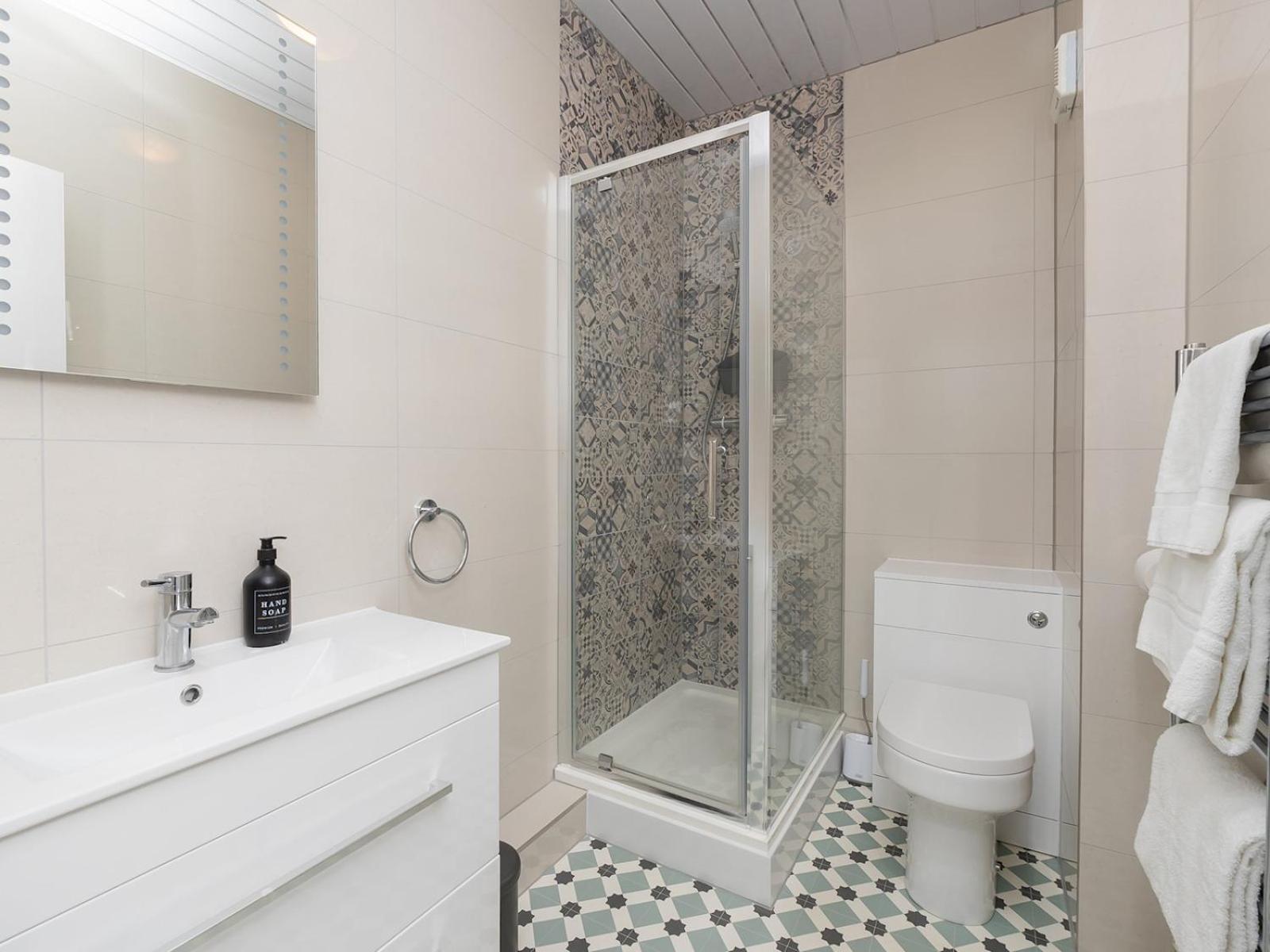Pass The Keys Bright Modern One Bed - Centre * Bath