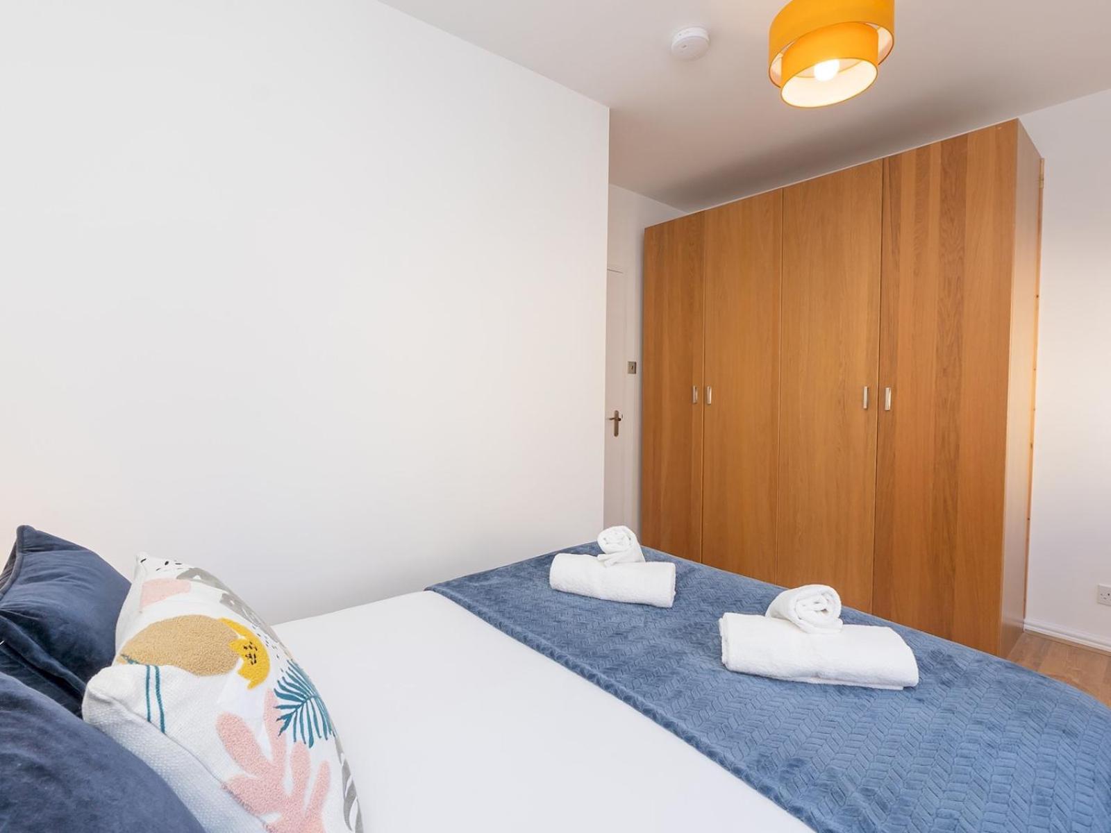 Pass The Keys Bright Modern One Bed - Centre Apartment