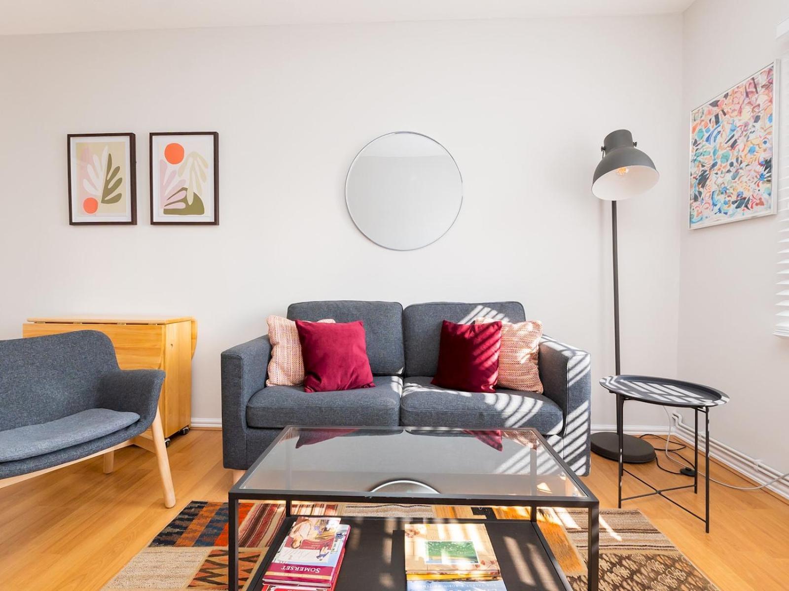 Pass The Keys Bright Modern One Bed - Centre