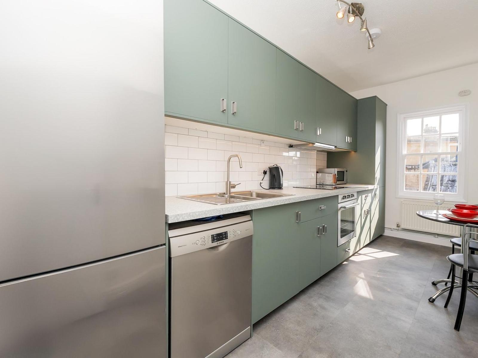 Pass The Keys Bright Modern One Bed - Centre *