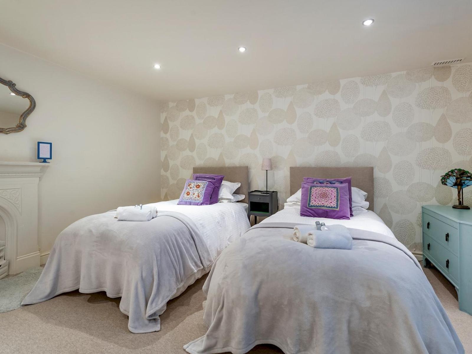 Pass The Keys Luxury Centre House Holiday home