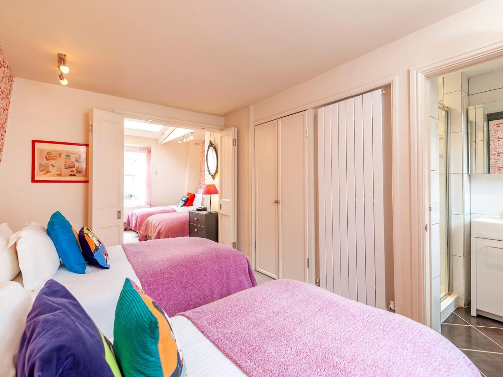Pass The Keys Luxury Centre House Holiday home Bath