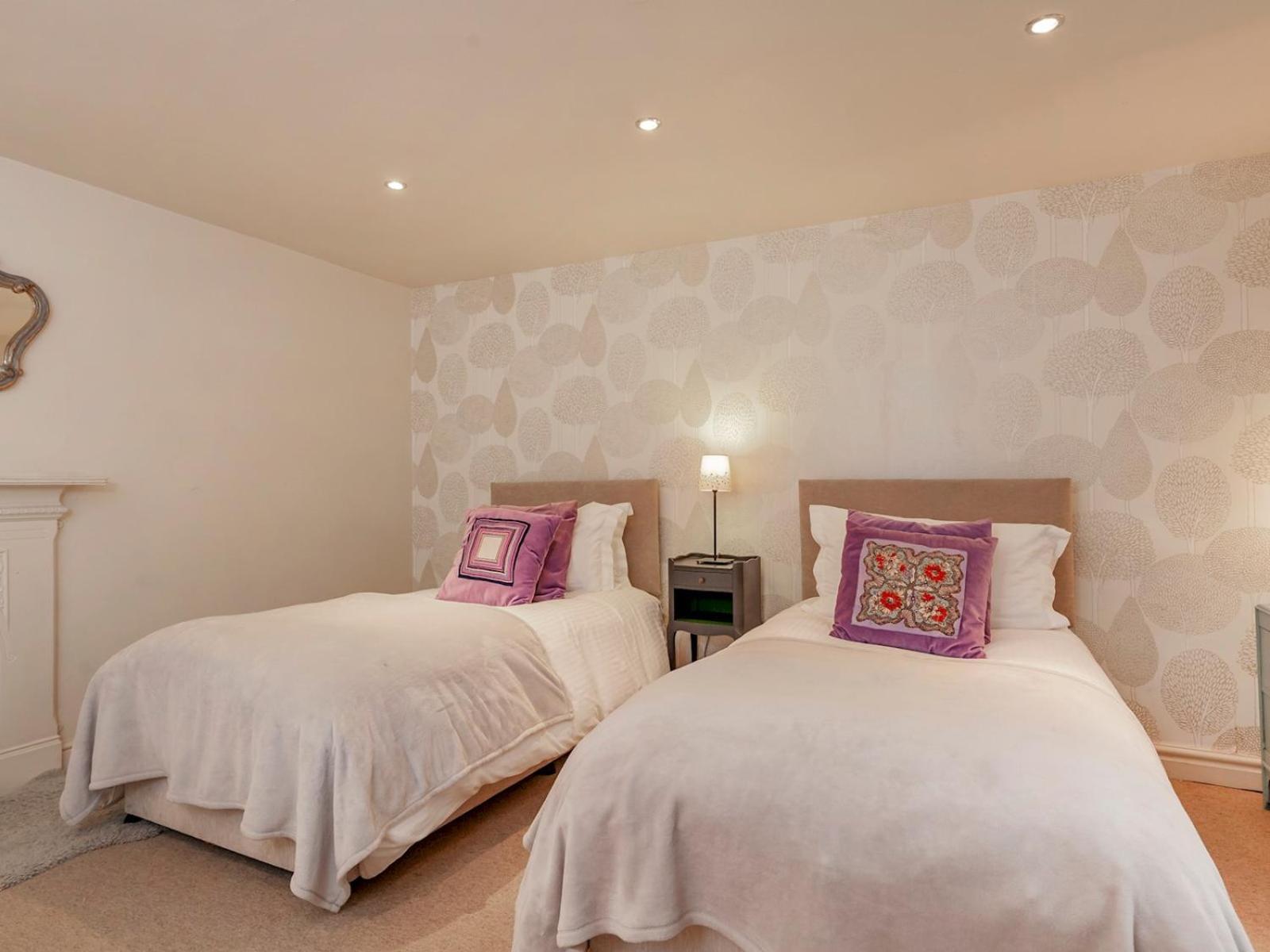 Pass The Keys Luxury Centre House *