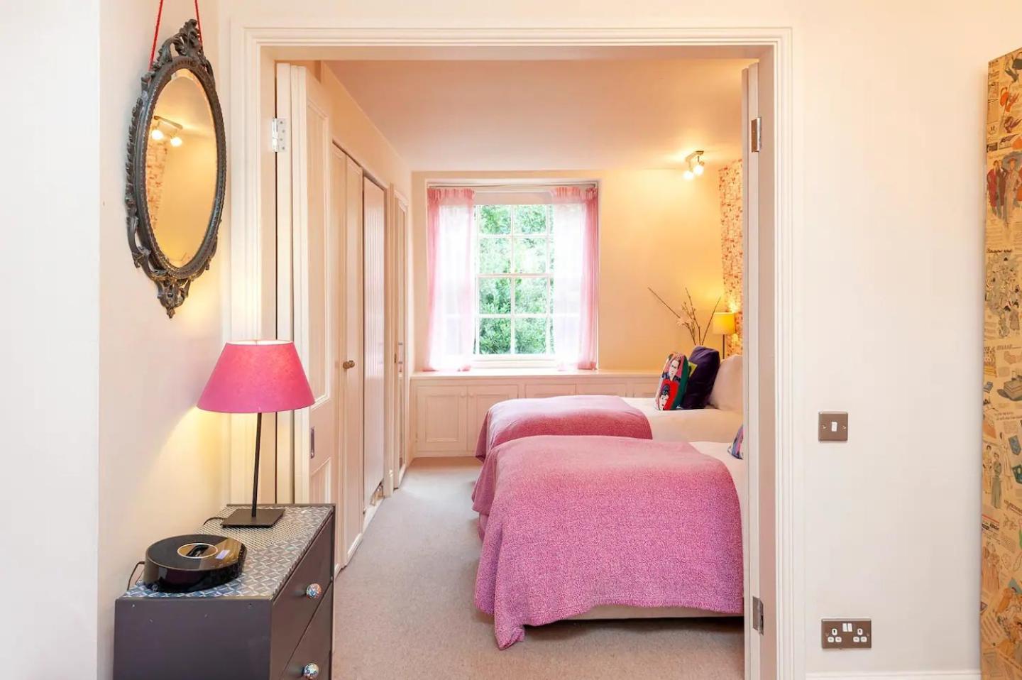 Holiday home Pass The Keys Luxury Centre House