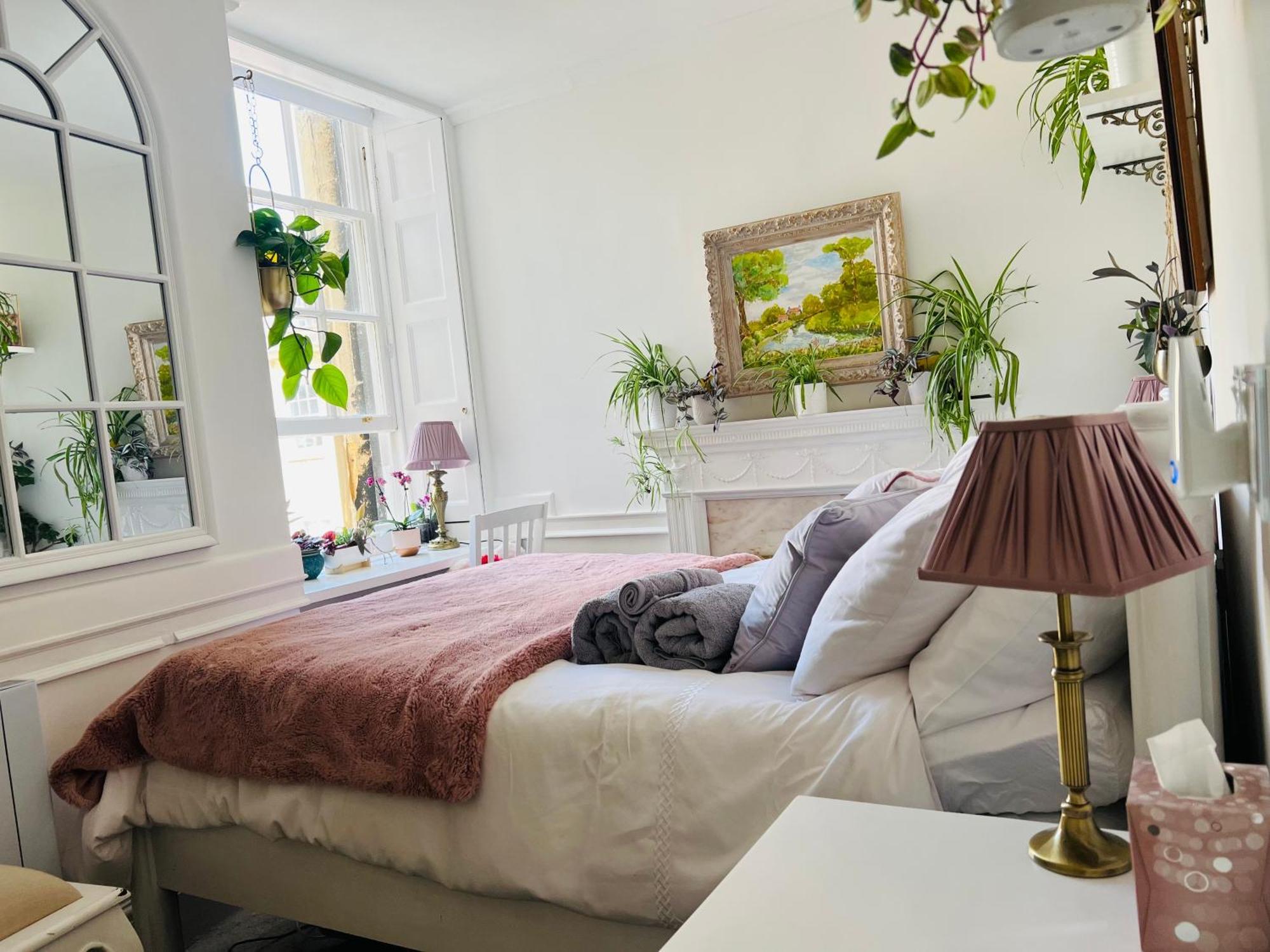 Flat In The Heart Of With Stunning Views Bath