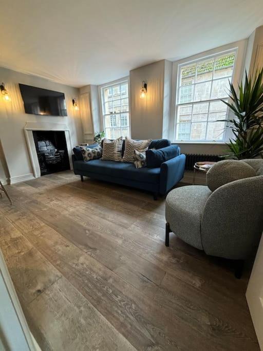 Luxury Georgian Townhouse Apartment Bath