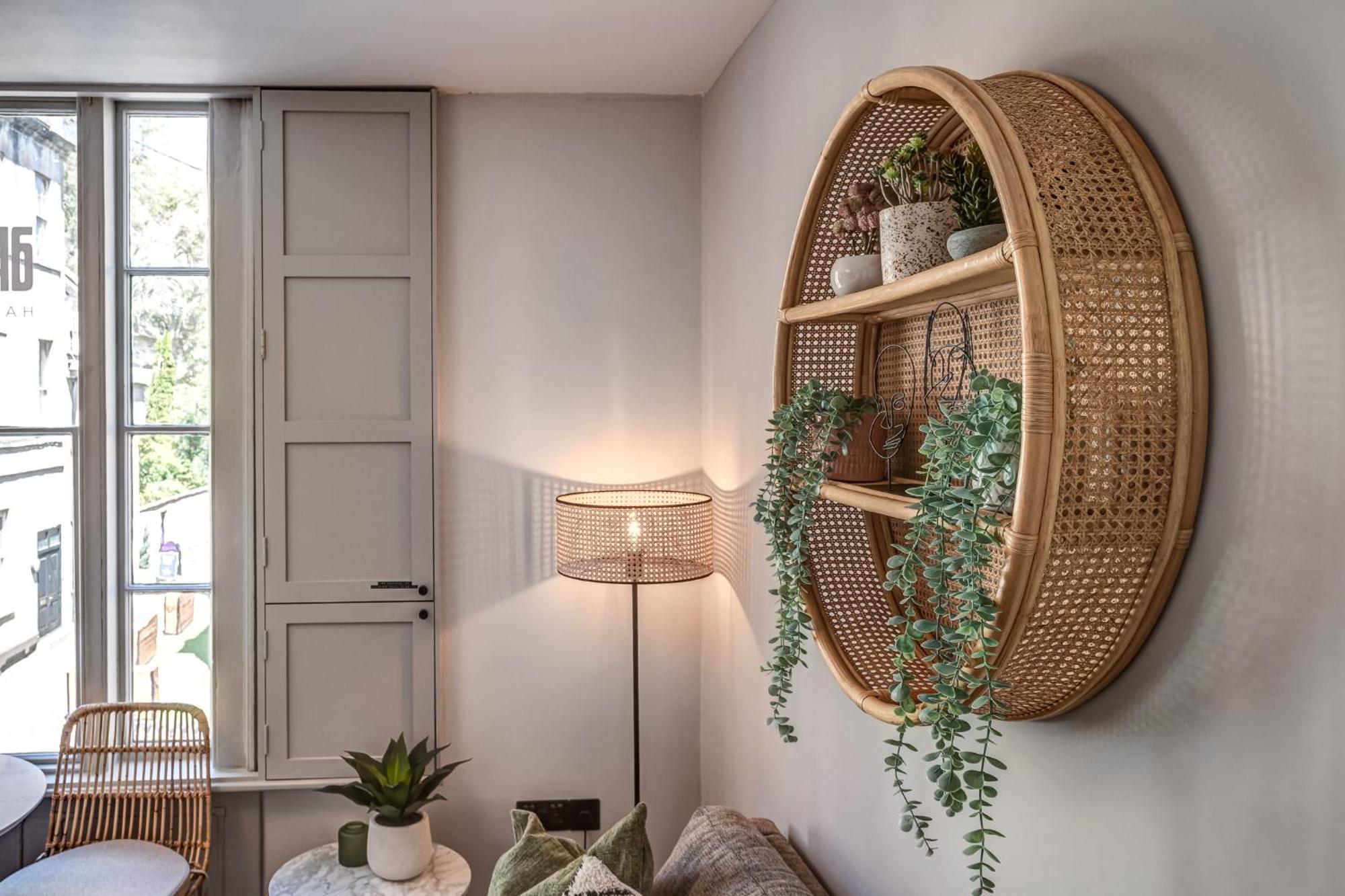 Apartment Artizan's Den - Central, Japandi Style *