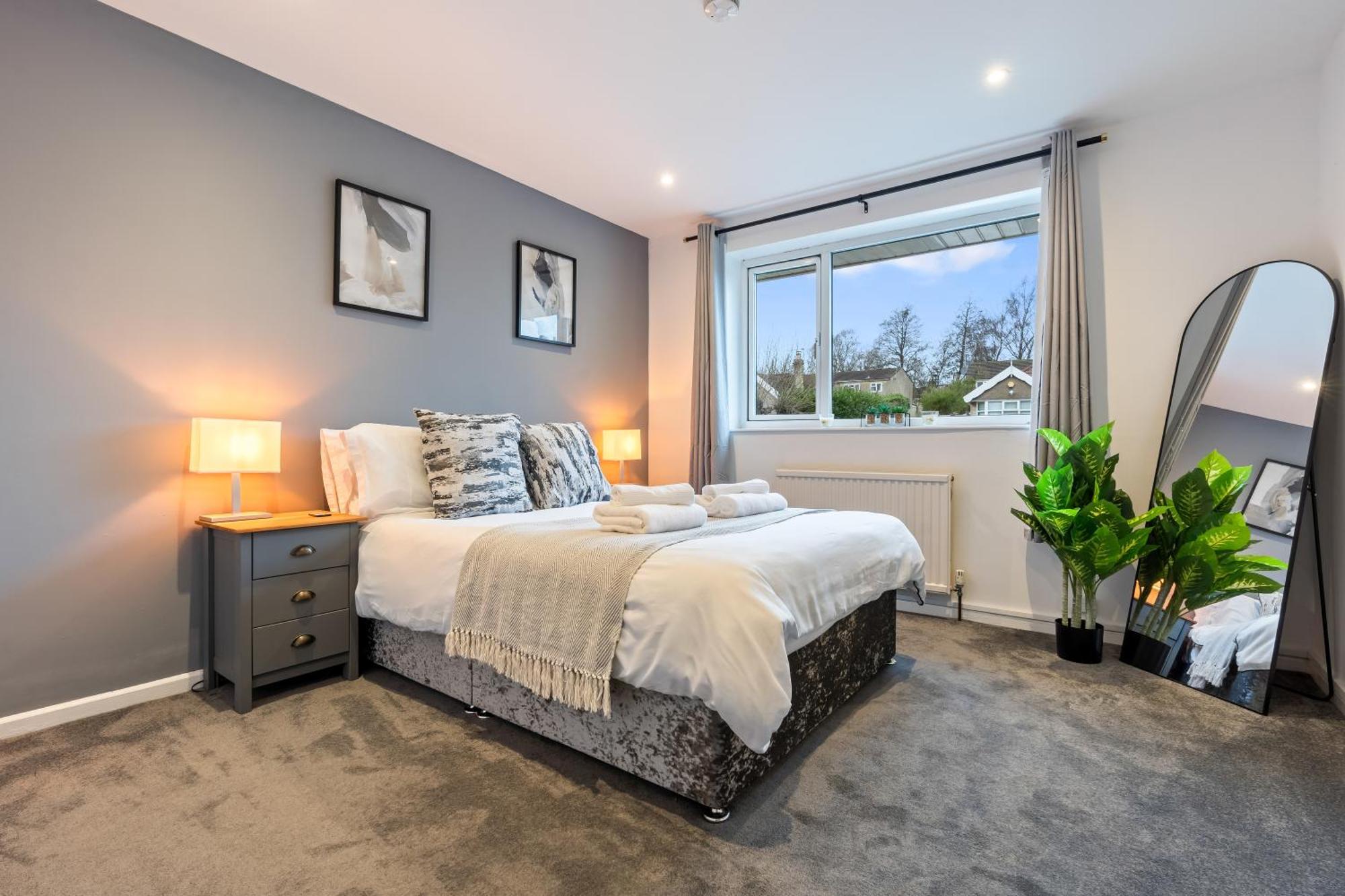 Holiday home Cosy 2-bedroom With Private Hot Tub Bath