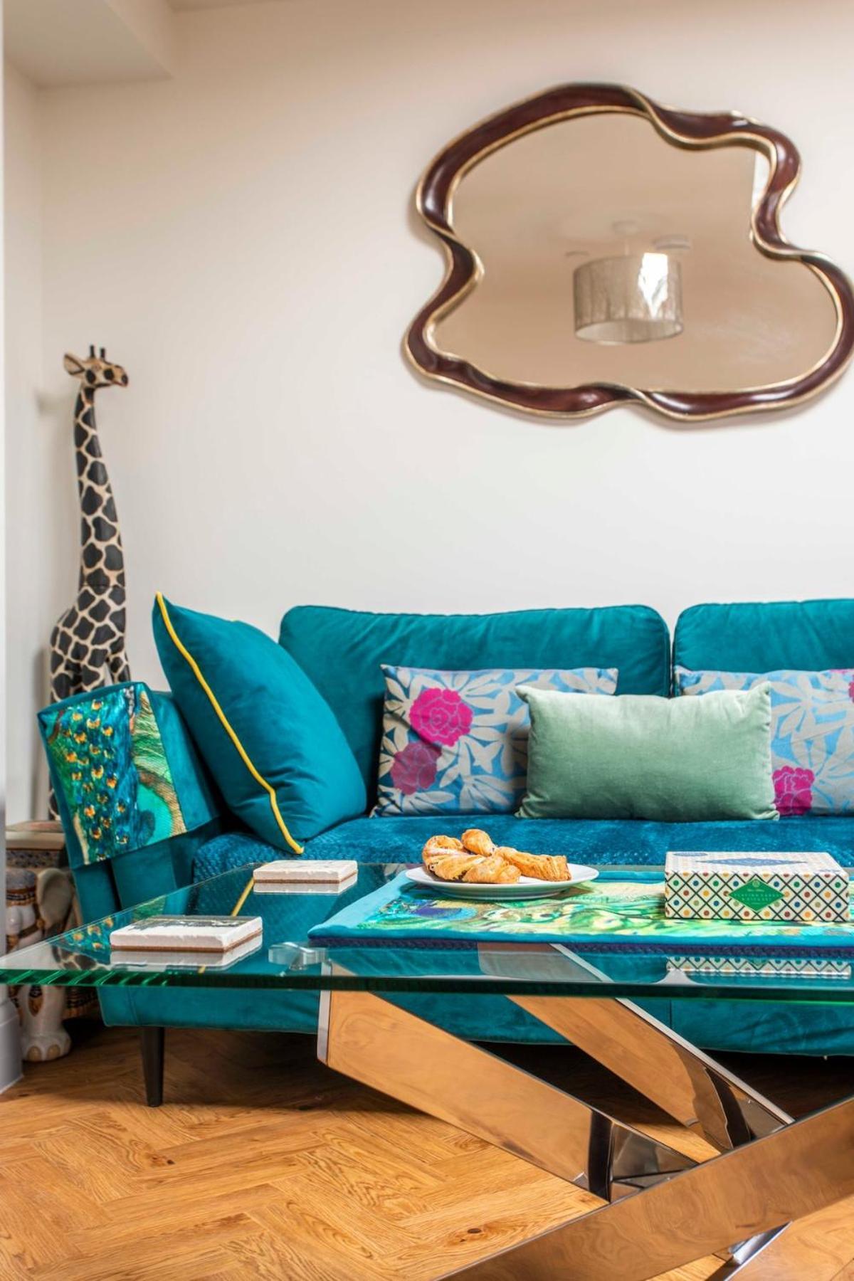 Abbey Views - Stylish &