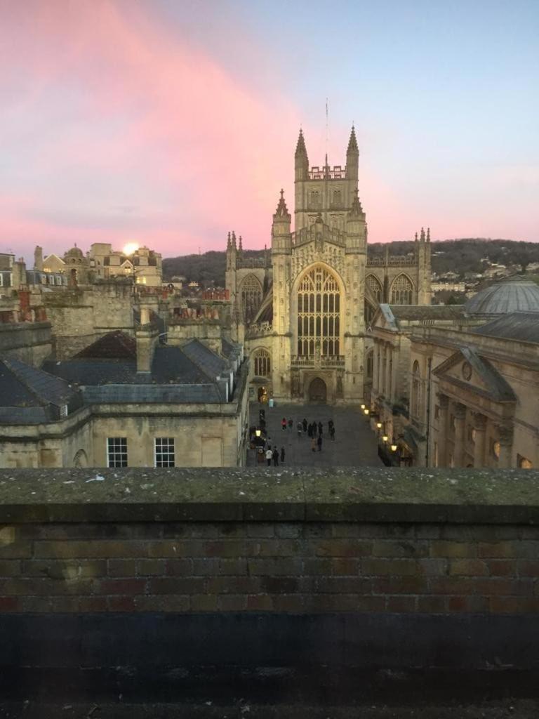 Abbey Views - Stylish & Apartment