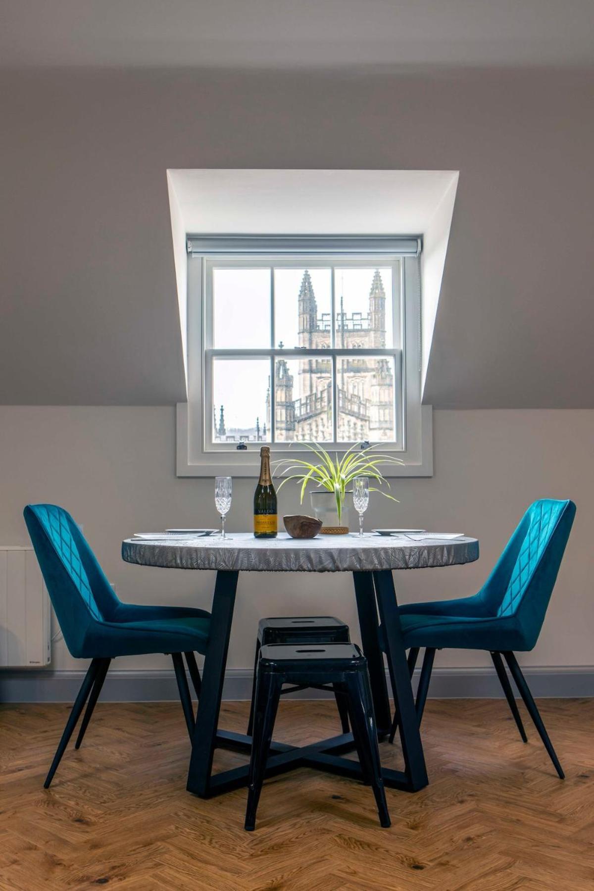 Apartment Abbey Views - Stylish &
