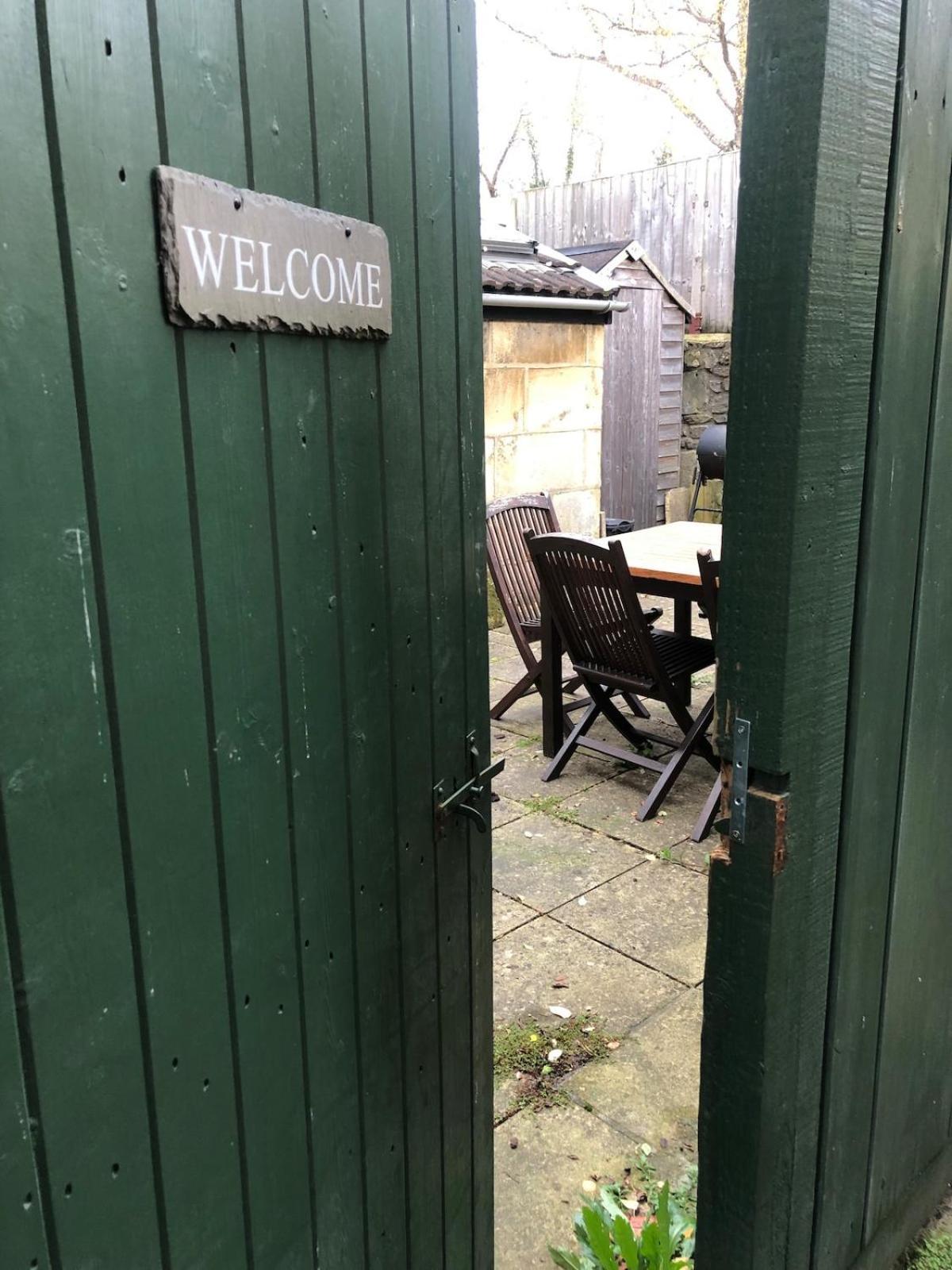 Perfect Hideaway With Free Parking * Bath