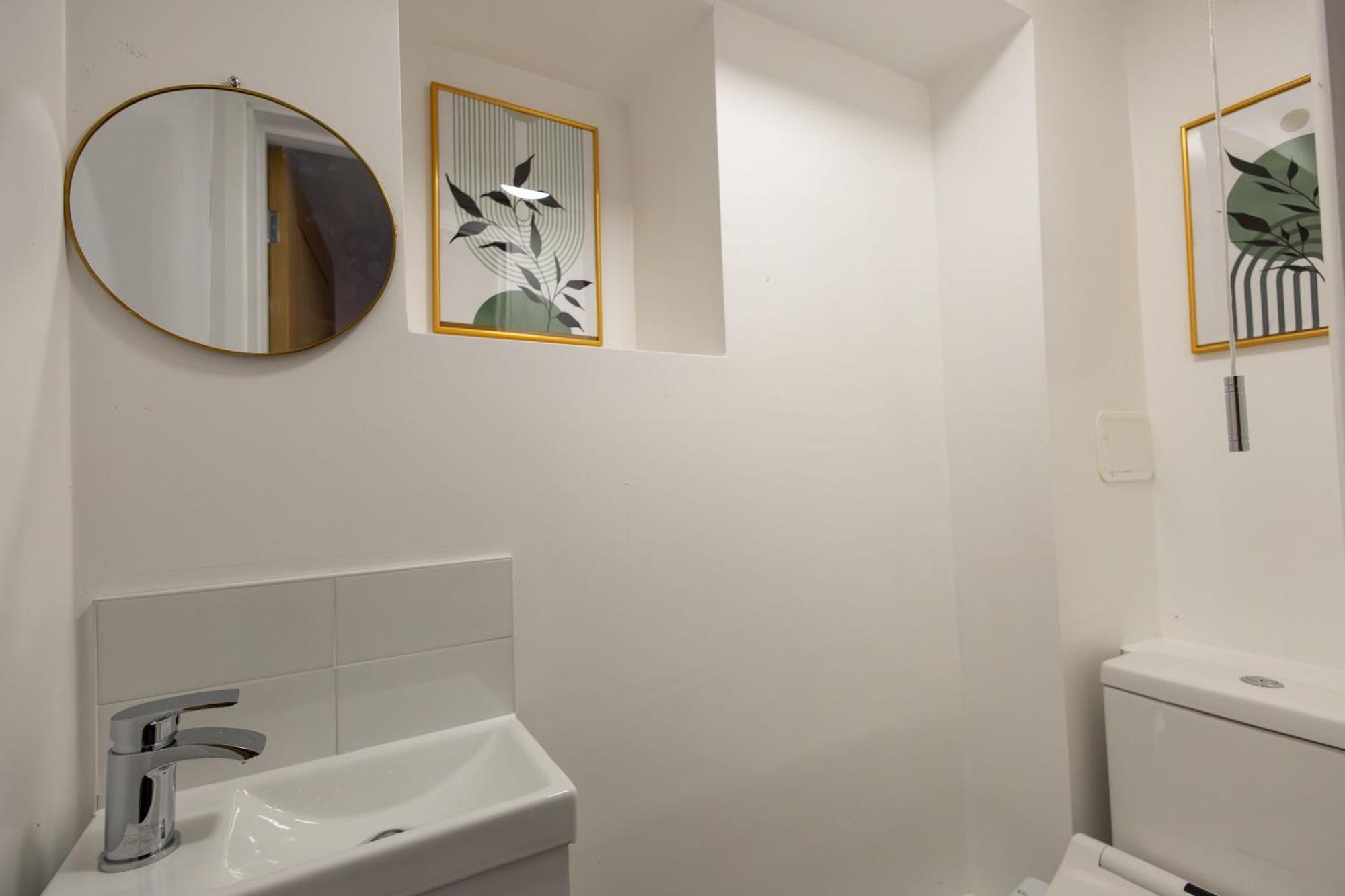 Bliss Retreat - 7 Bedroom House Holiday home Bath