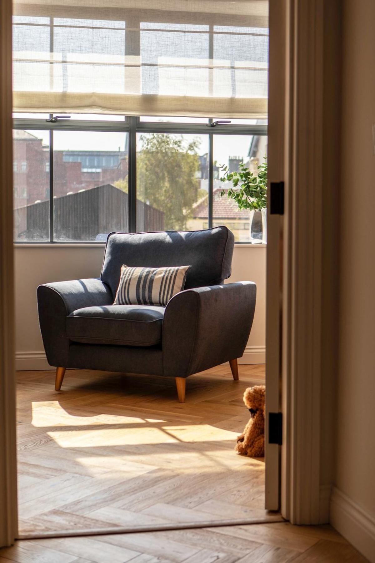 Bright Open Plan Living - - Free Parking Apartment Bath