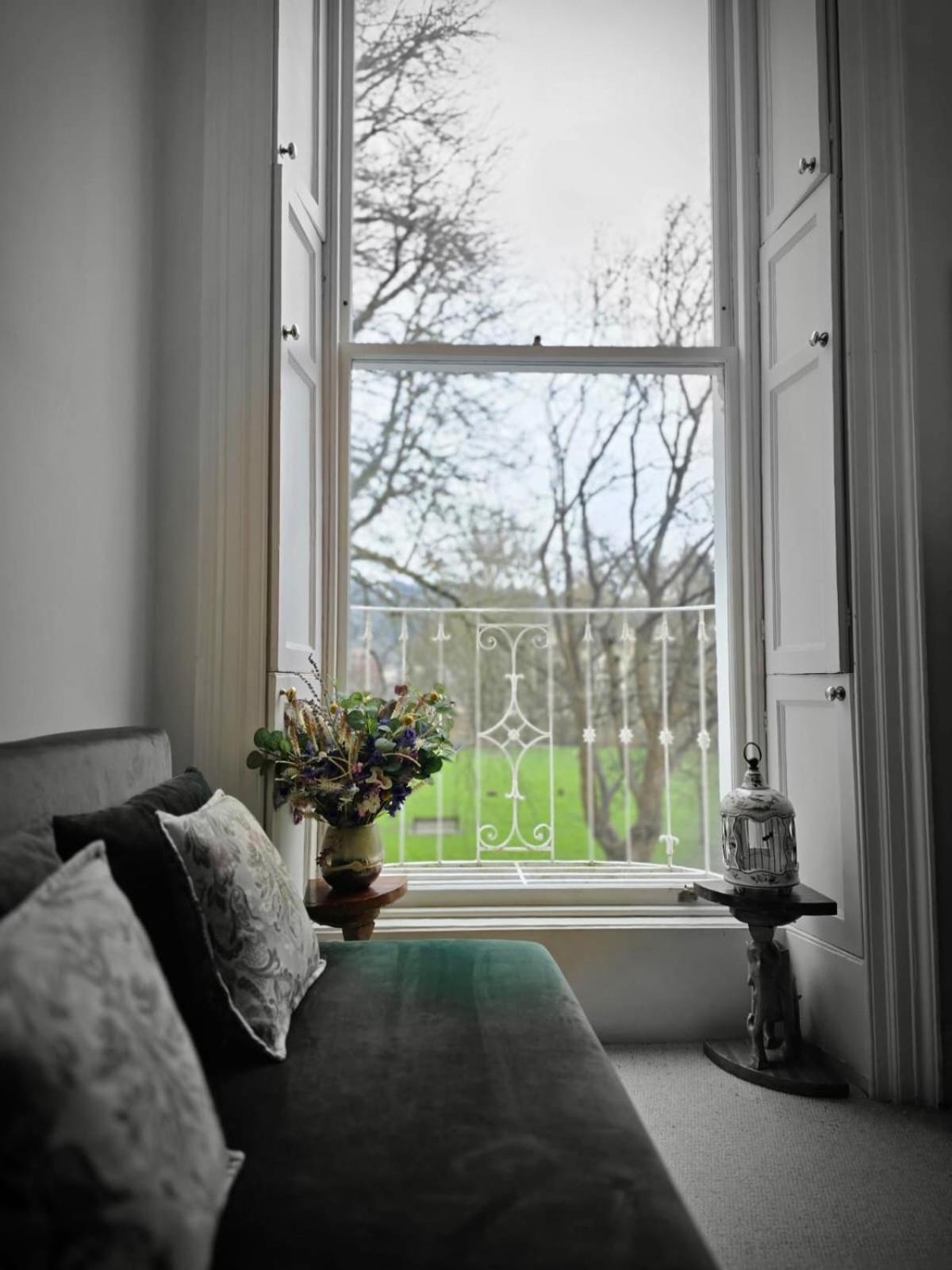 Homestay Georgian With Park View
