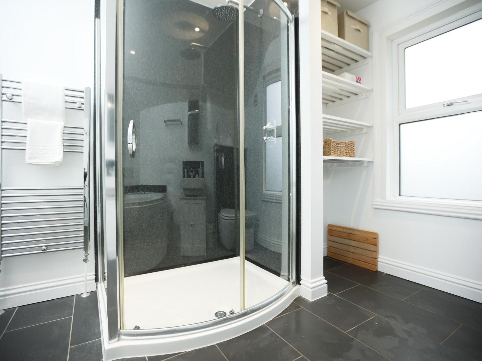 Apartment Coronation View By N And N Stays, Great Location & Perfect For Workers, Contractors And Families Visiting The Area, Long Disc Available