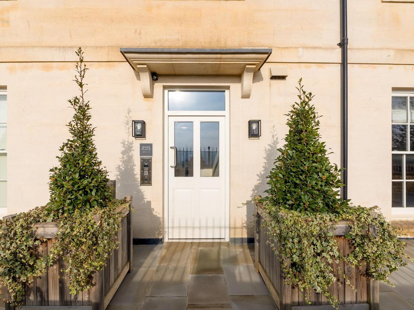 Pass The Keys With Stunning Views And Free Parking * Bath