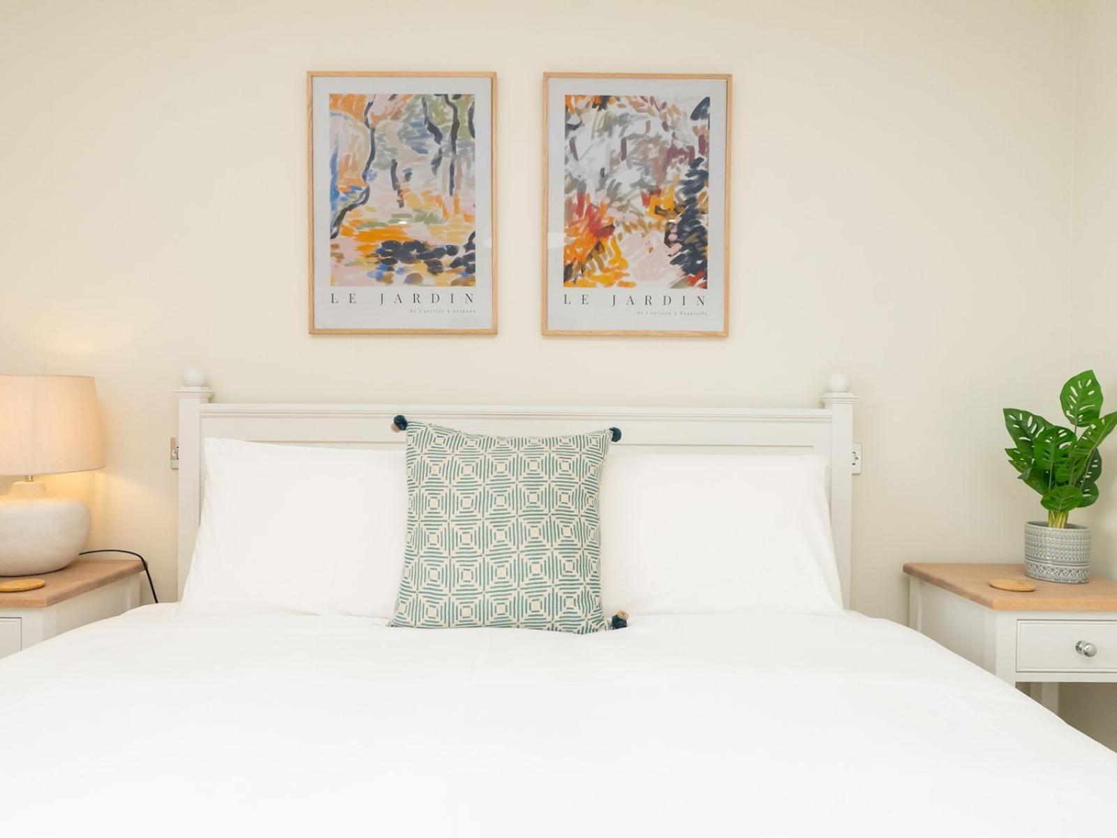 Apartment Pass The Keys With Stunning Views And Free Parking