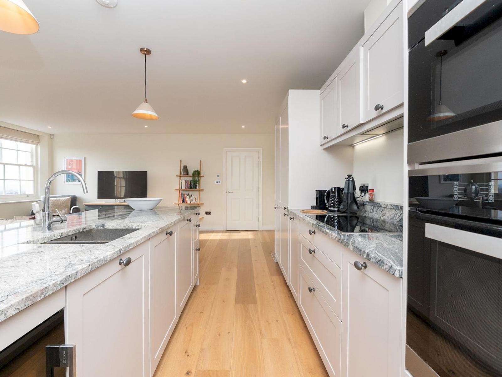 Pass The Keys With Stunning Views And Free Parking * Bath