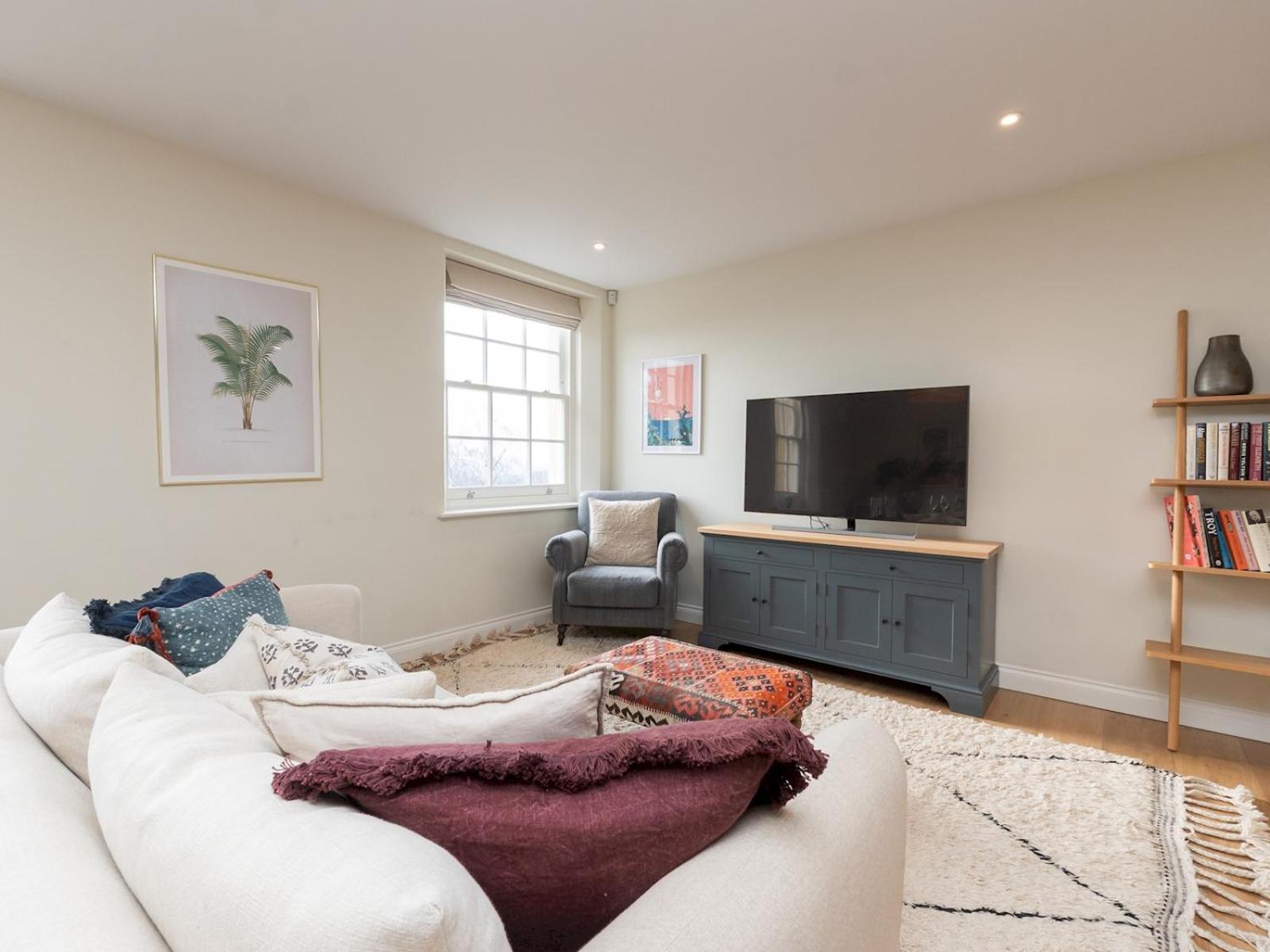 Pass The Keys With Stunning Views And Free Parking * Bath