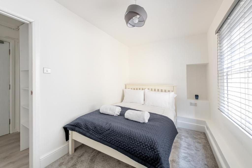 Flat In Centre Apartment Bath