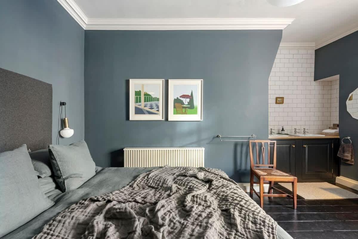 Stunning Flat In Apartment Bath
