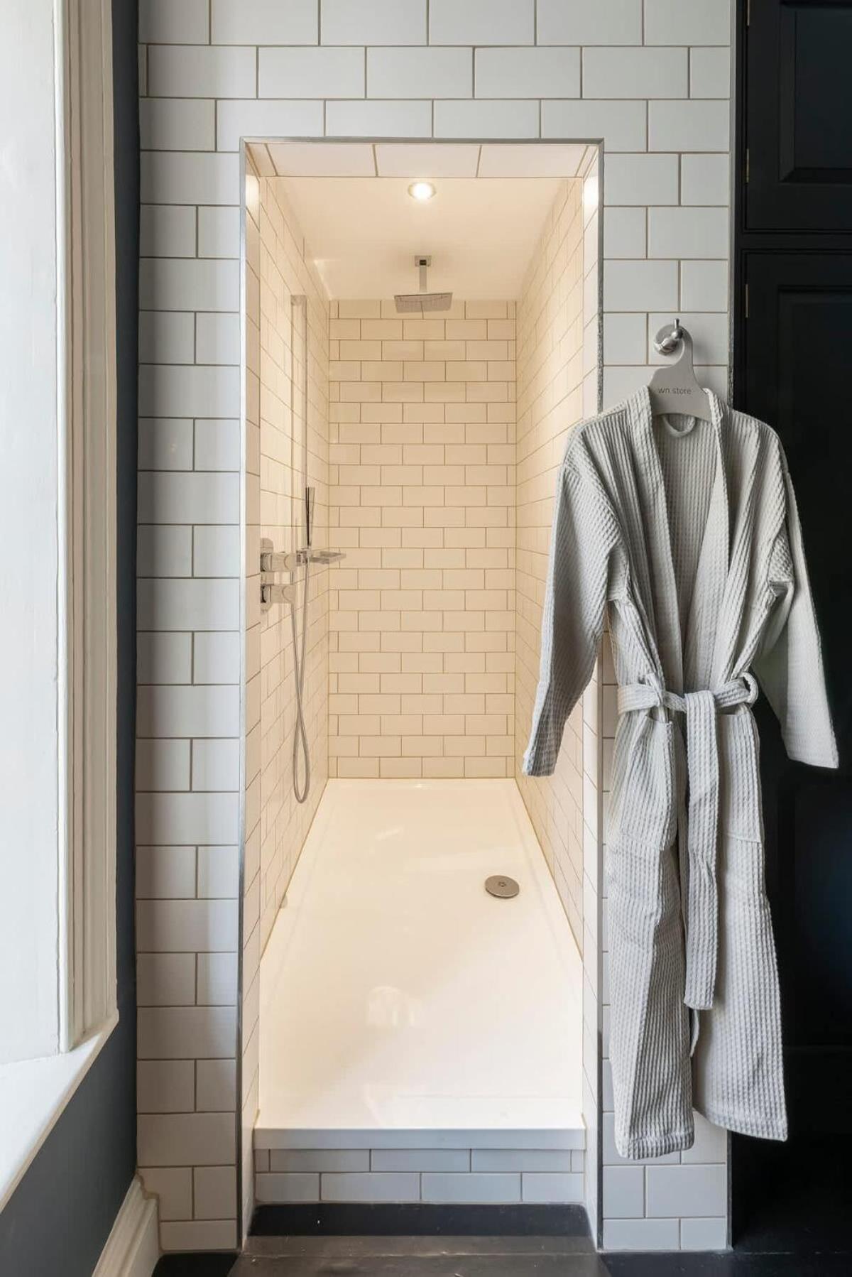 Stunning Flat In Apartment Bath