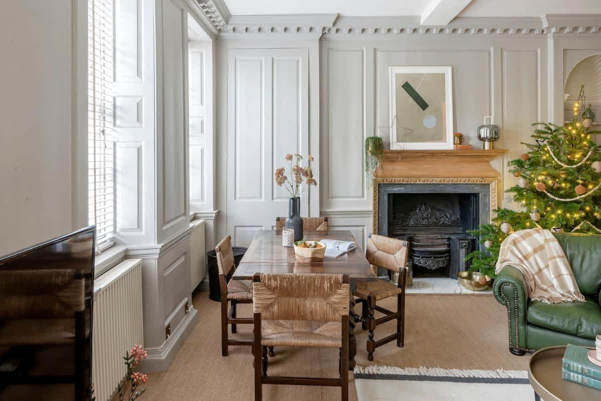 Stunning Flat In Apartment