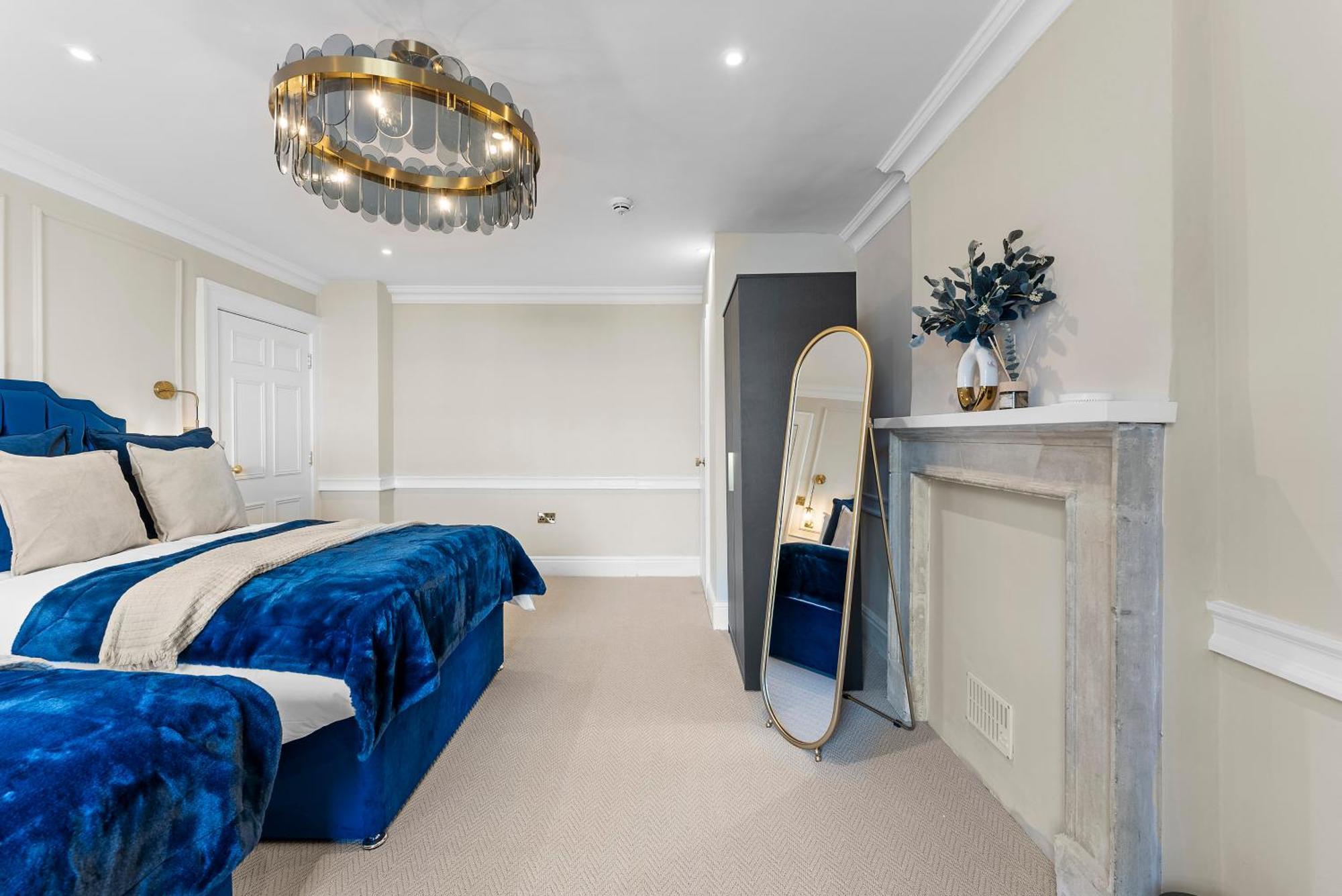 Villa Baths Ultimate House Sleeps 40 Bath