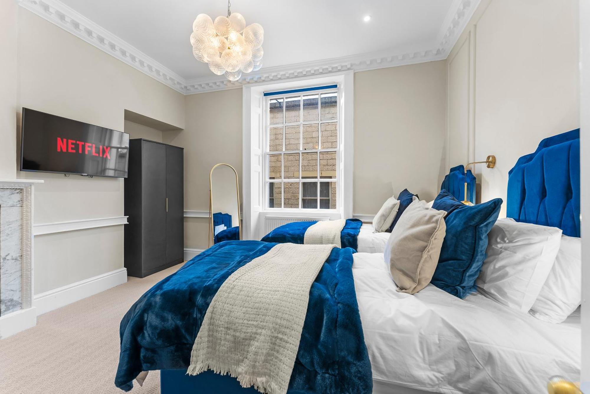 Villa Baths Ultimate House Sleeps 40 Bath