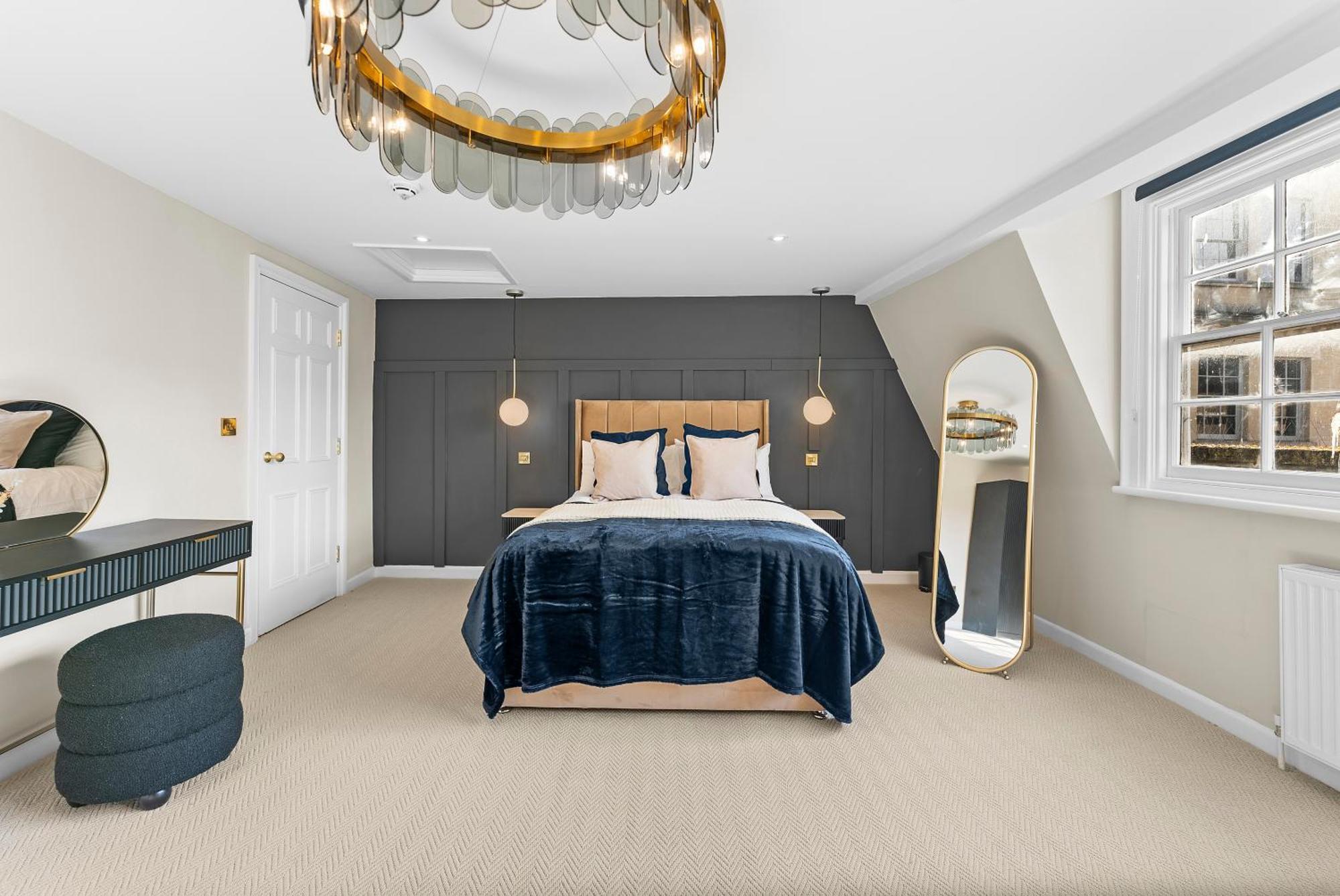 Baths Ultimate House Sleeps 40 Bath