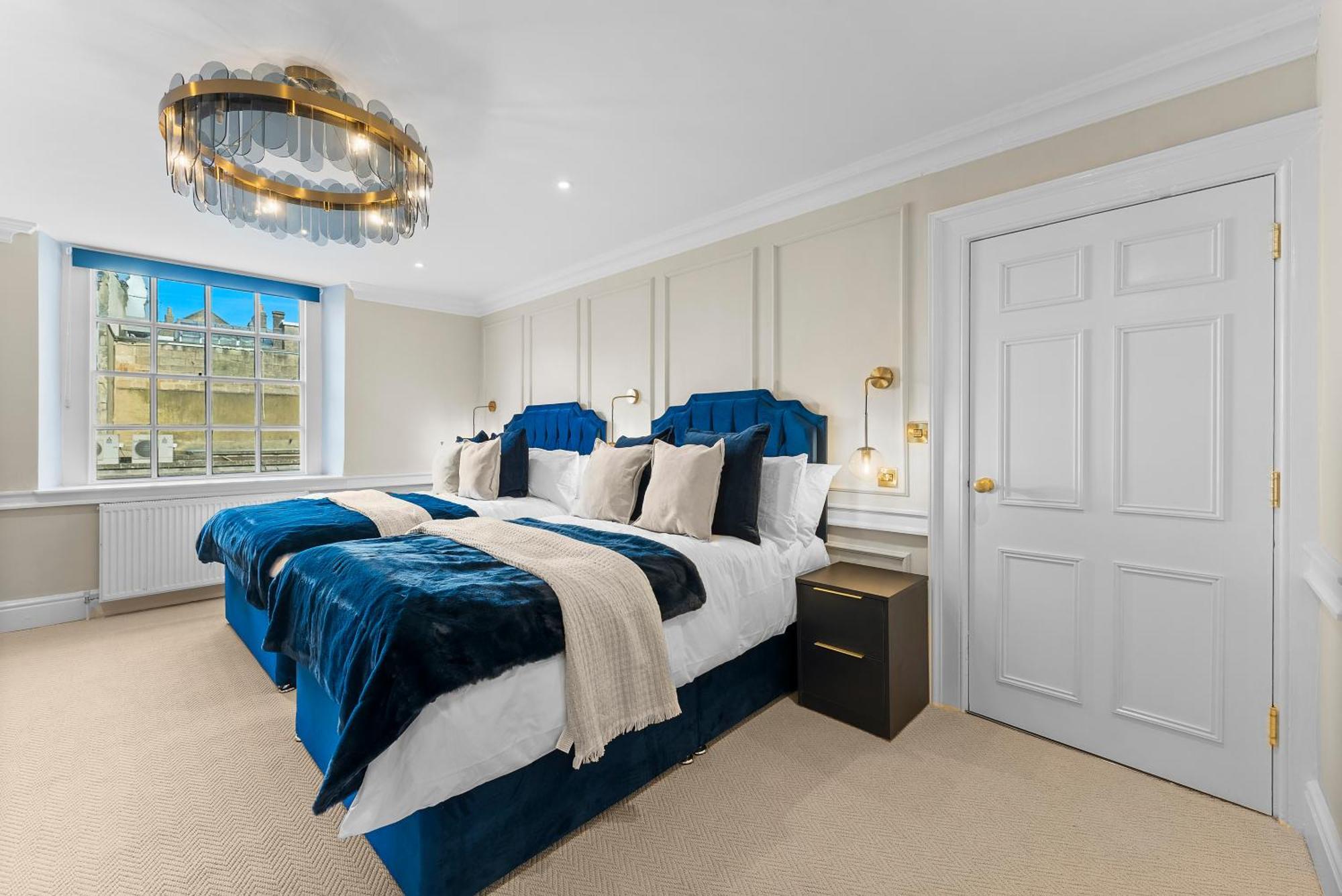 Baths Ultimate House Sleeps 40 Villa *