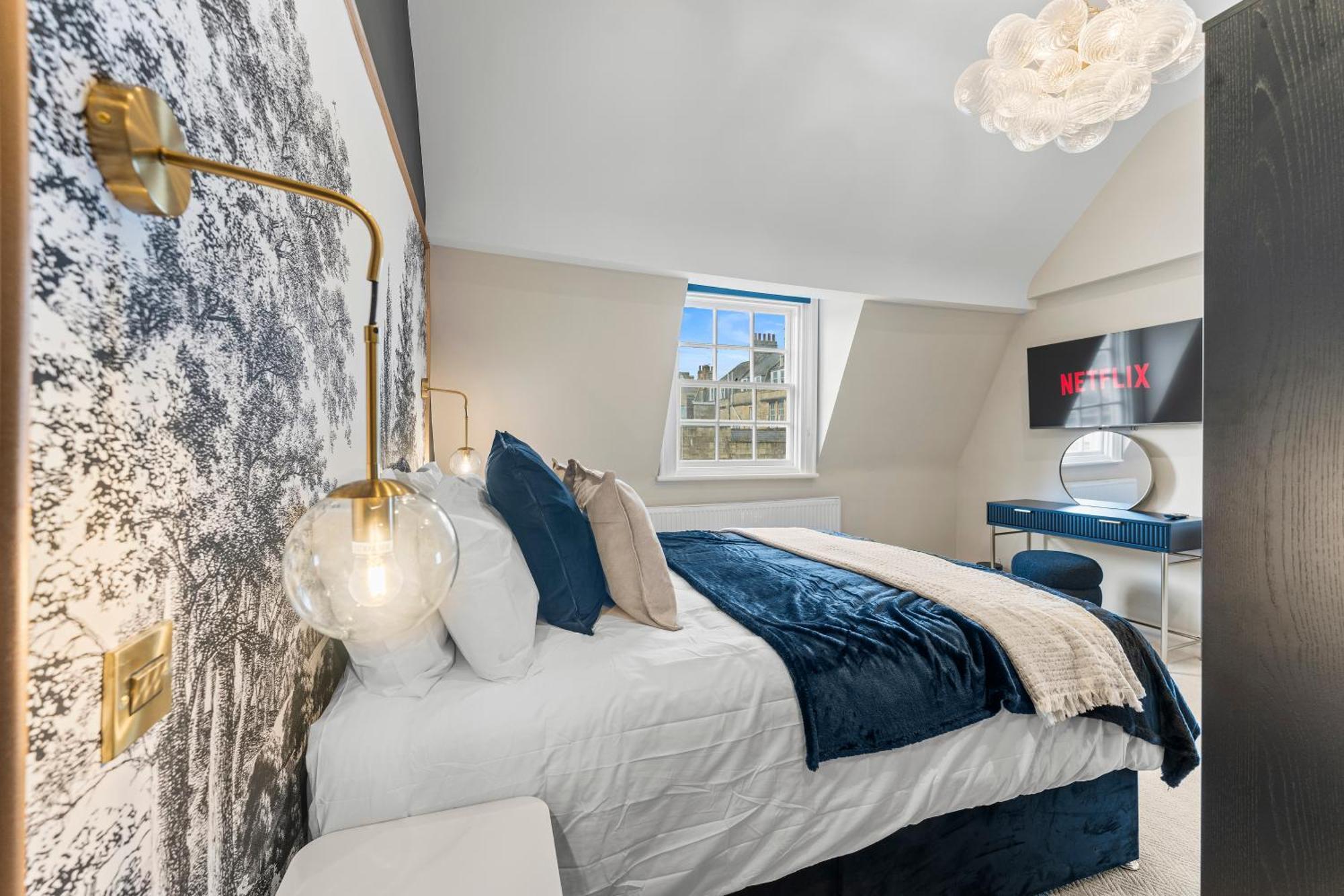 Baths Ultimate House Sleeps 40 Villa Bath