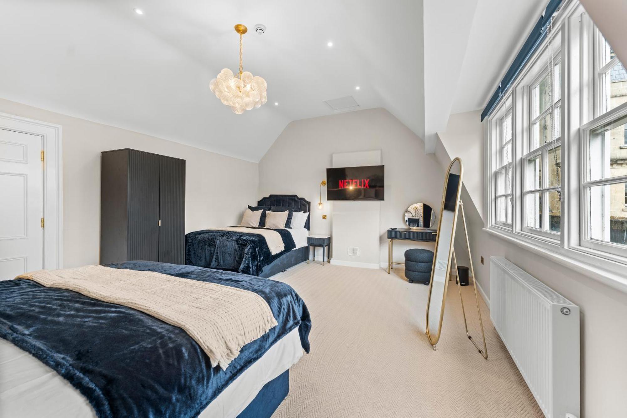Villa Baths Ultimate House Sleeps 40 Bath
