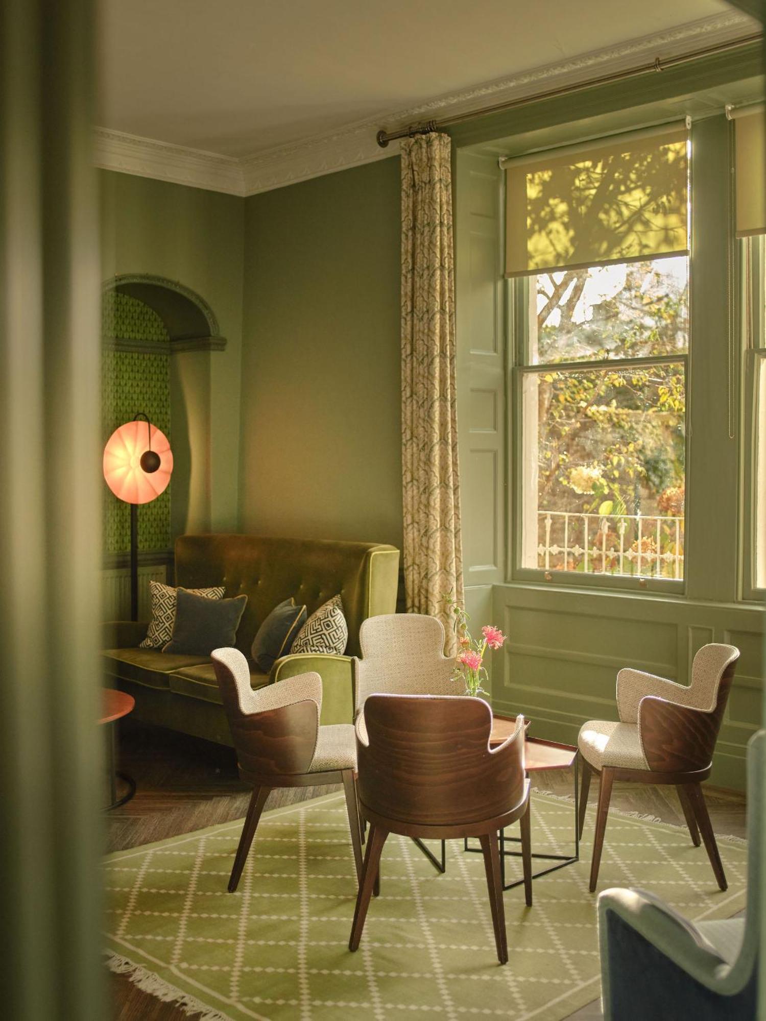 The Queensberry Bath