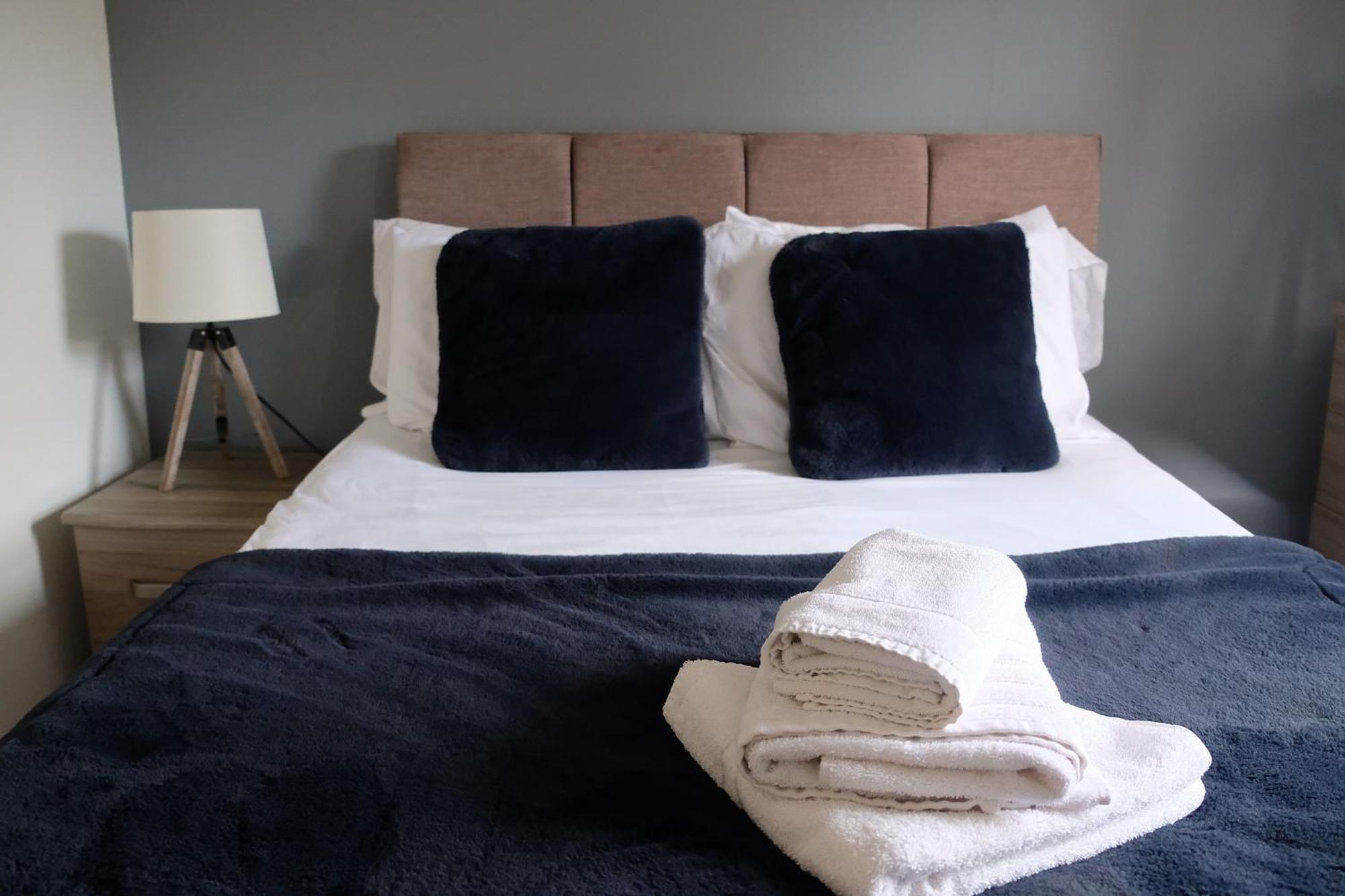 Spacious Georgian 3bedroom Apartment, 5 Mins From Abbey *
