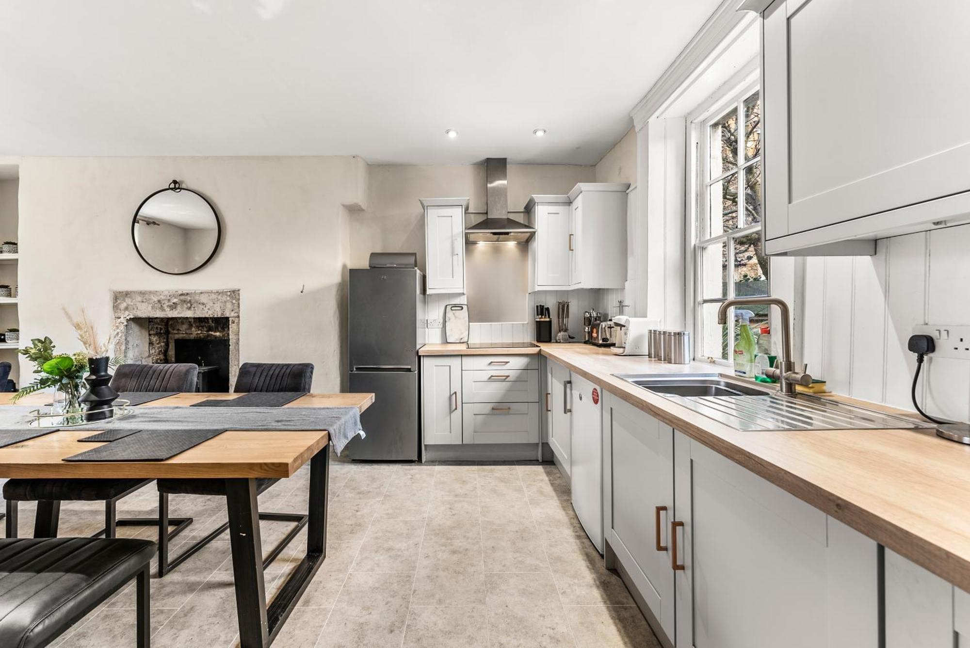 Georgian Townhouse In The Heart Of Bath Apartment