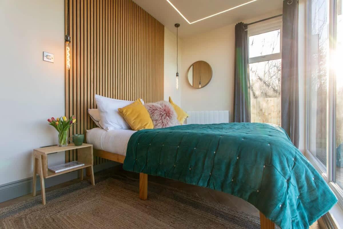 Contemporary Container With Hot Tub *