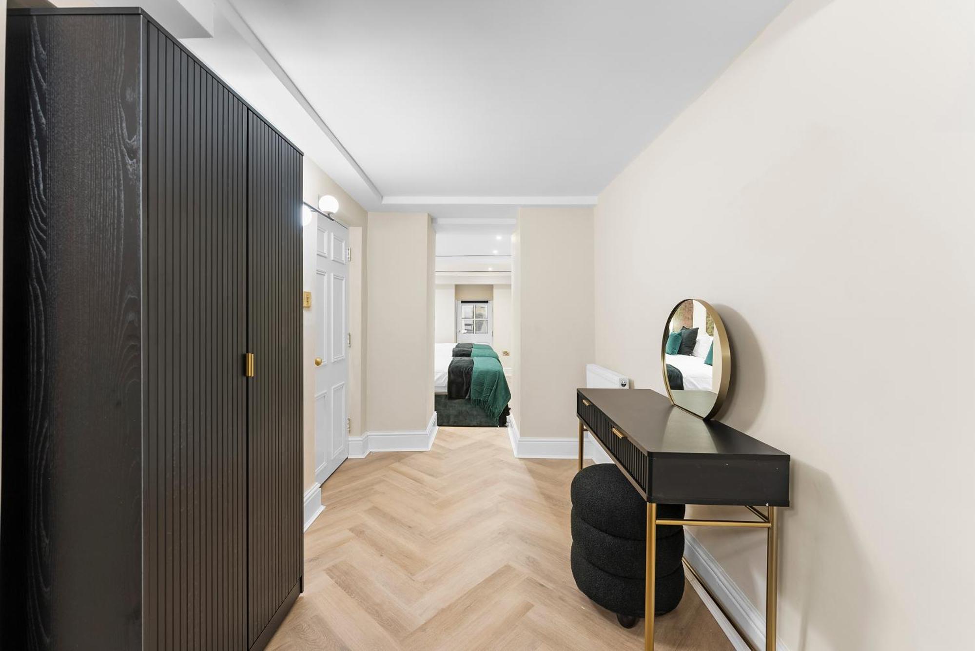 5 Star Lux Abode In - Games