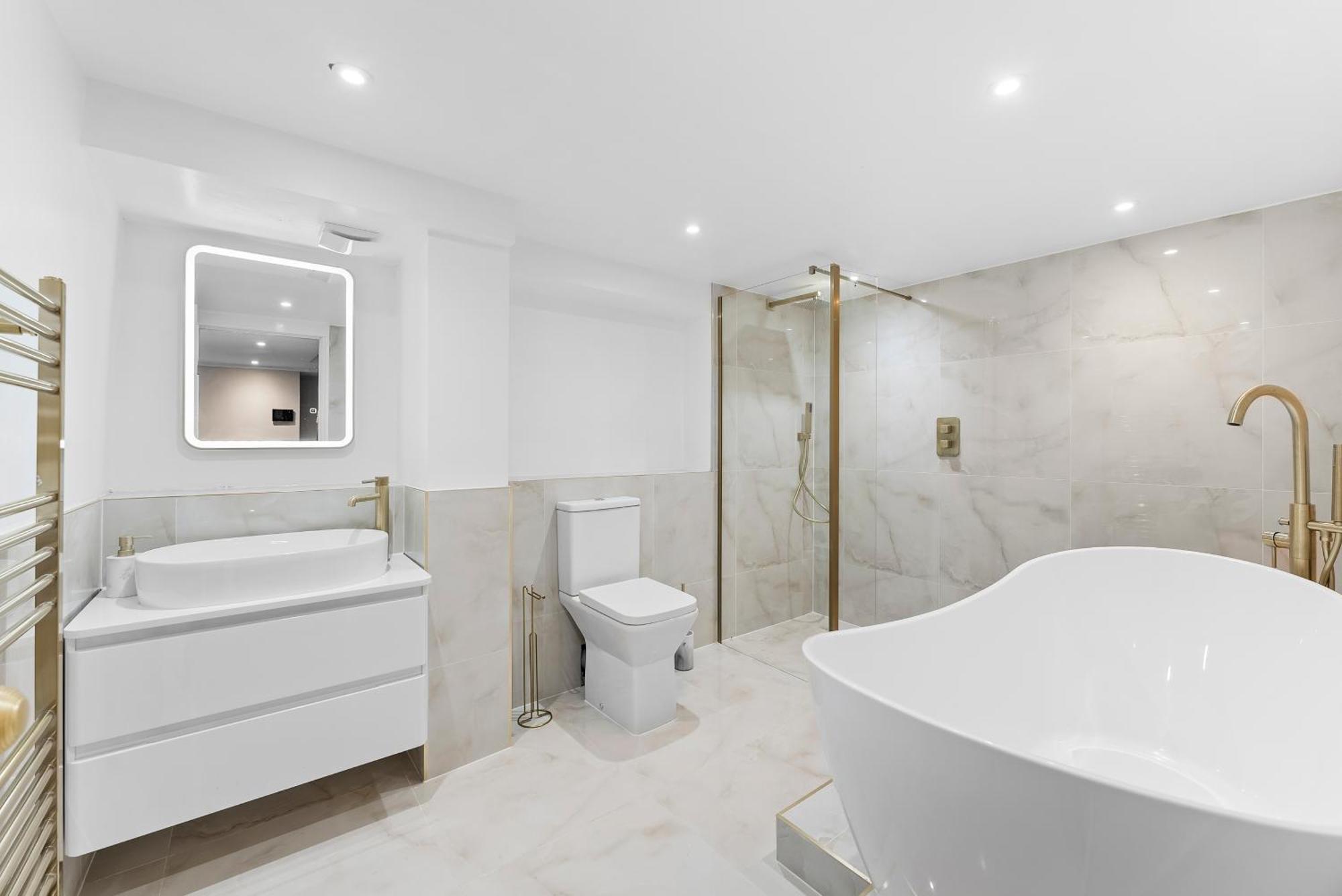 Apartment 5 Star Lux Abode In - Games