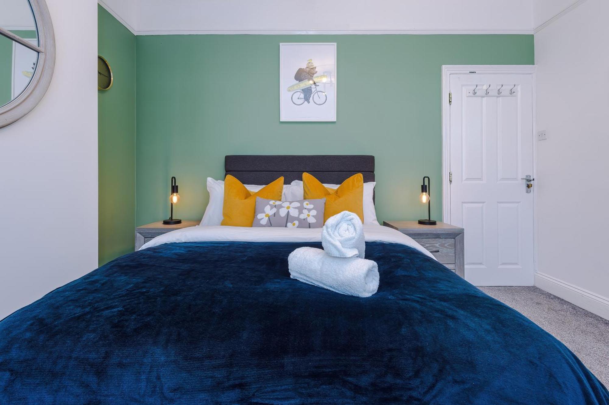 Purestay Bath: Five-bedroom House With Parking Holiday home Bath