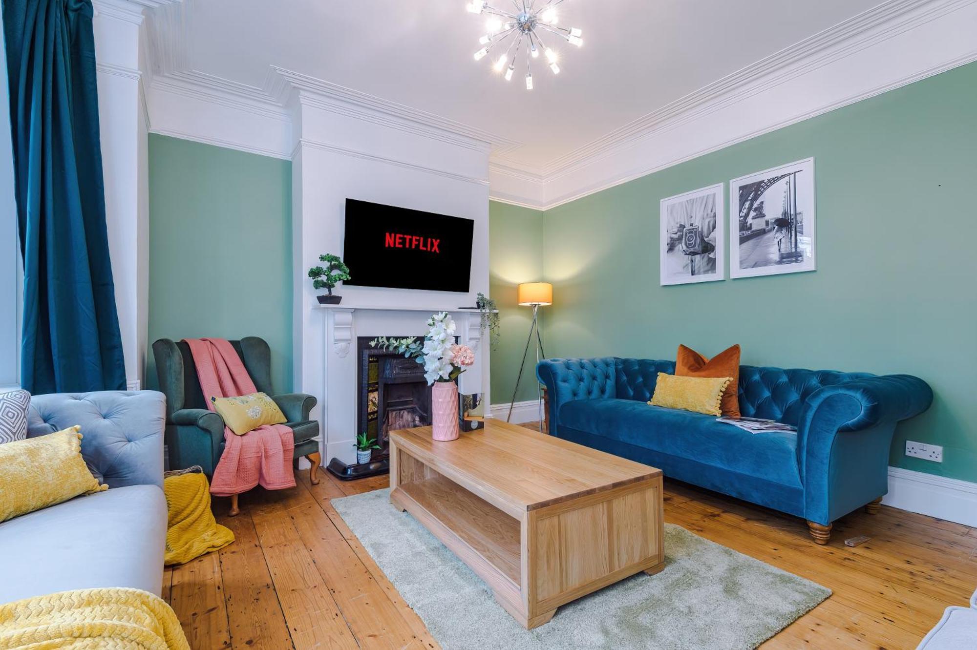Purestay Bath: Five-bedroom House With Parking Holiday home *