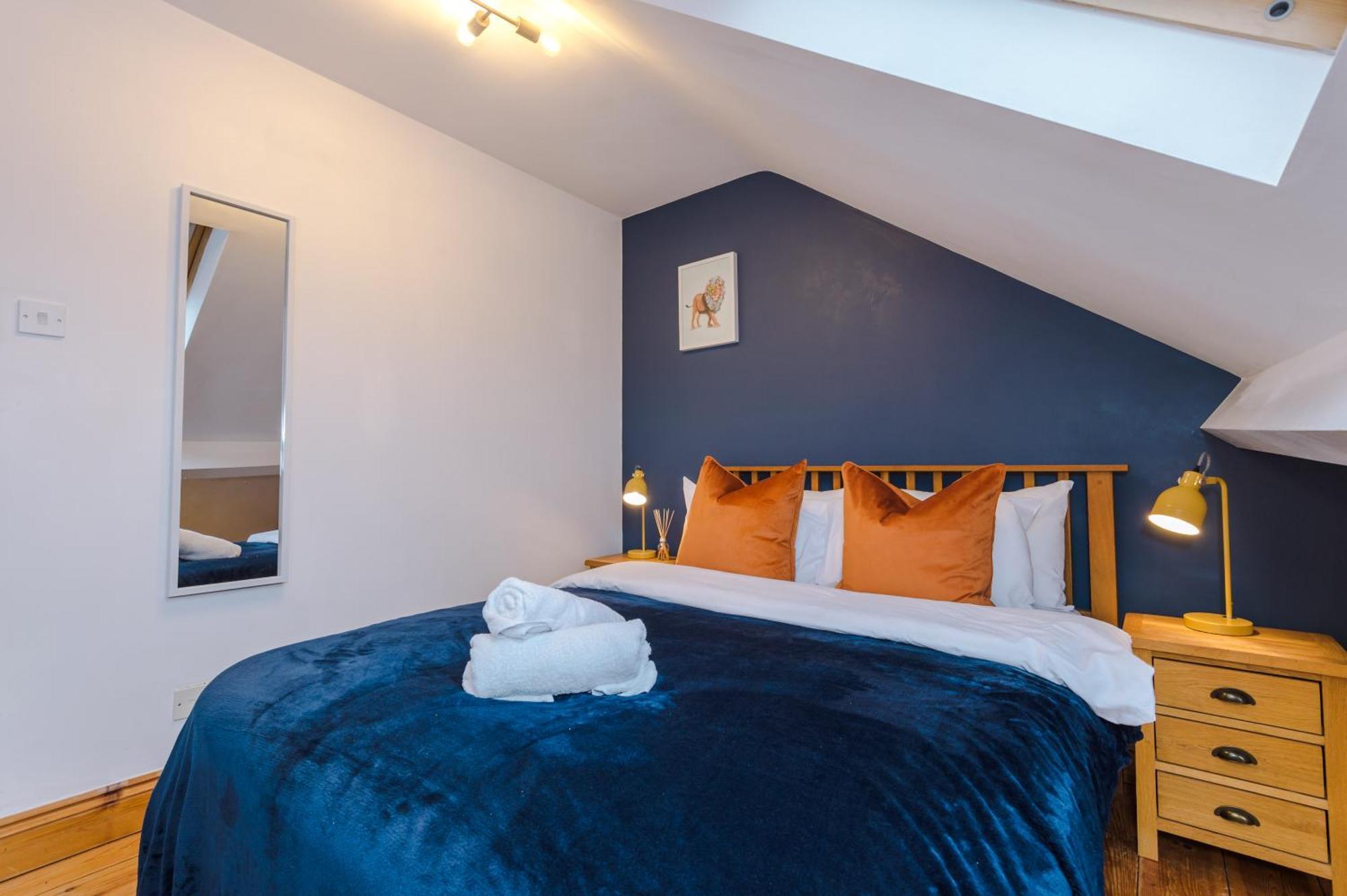 Purestay Bath: Five-bedroom House With Parking Holiday home *