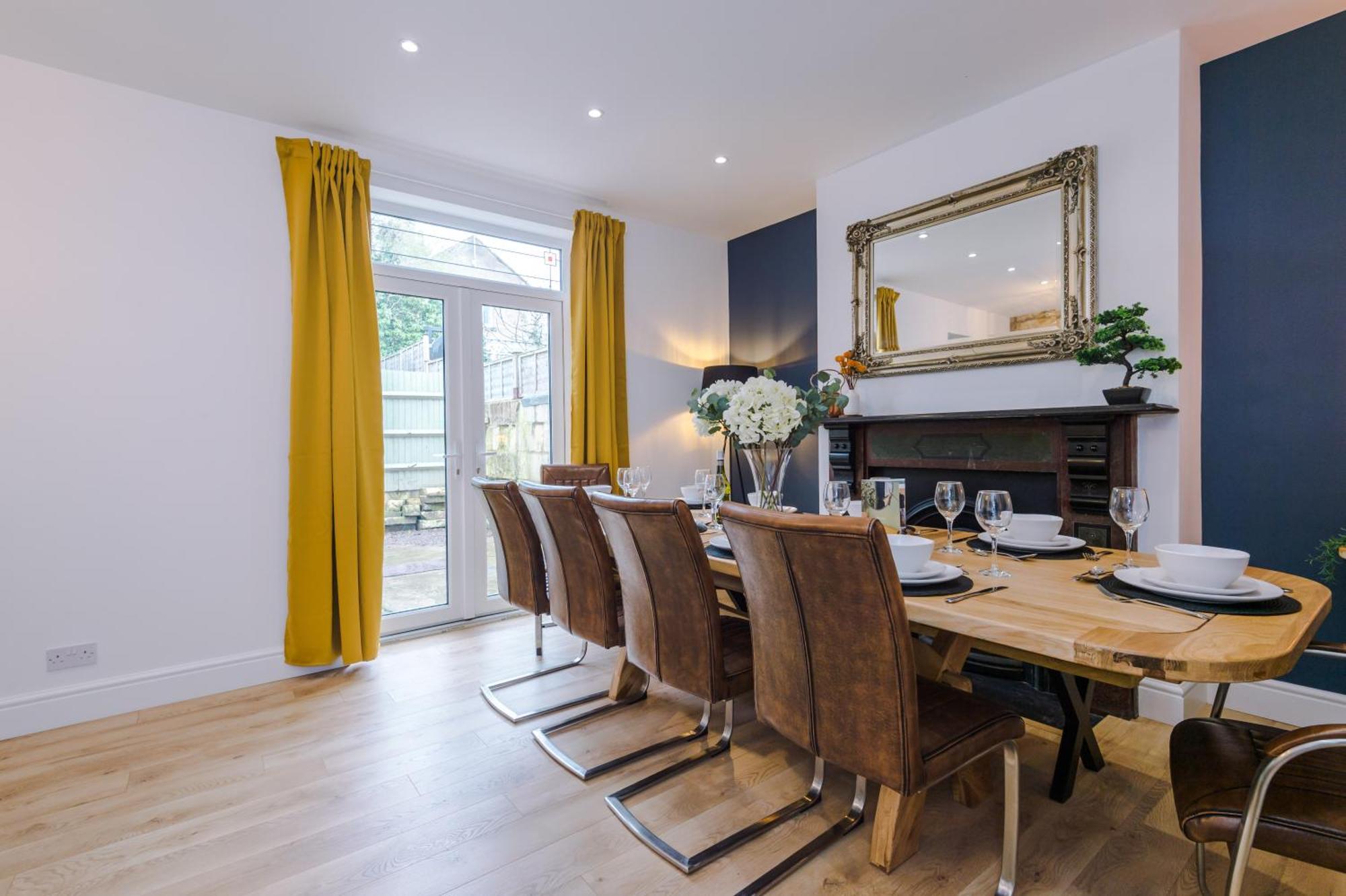 Purestay Bath: Five-bedroom House With Parking Holiday home *