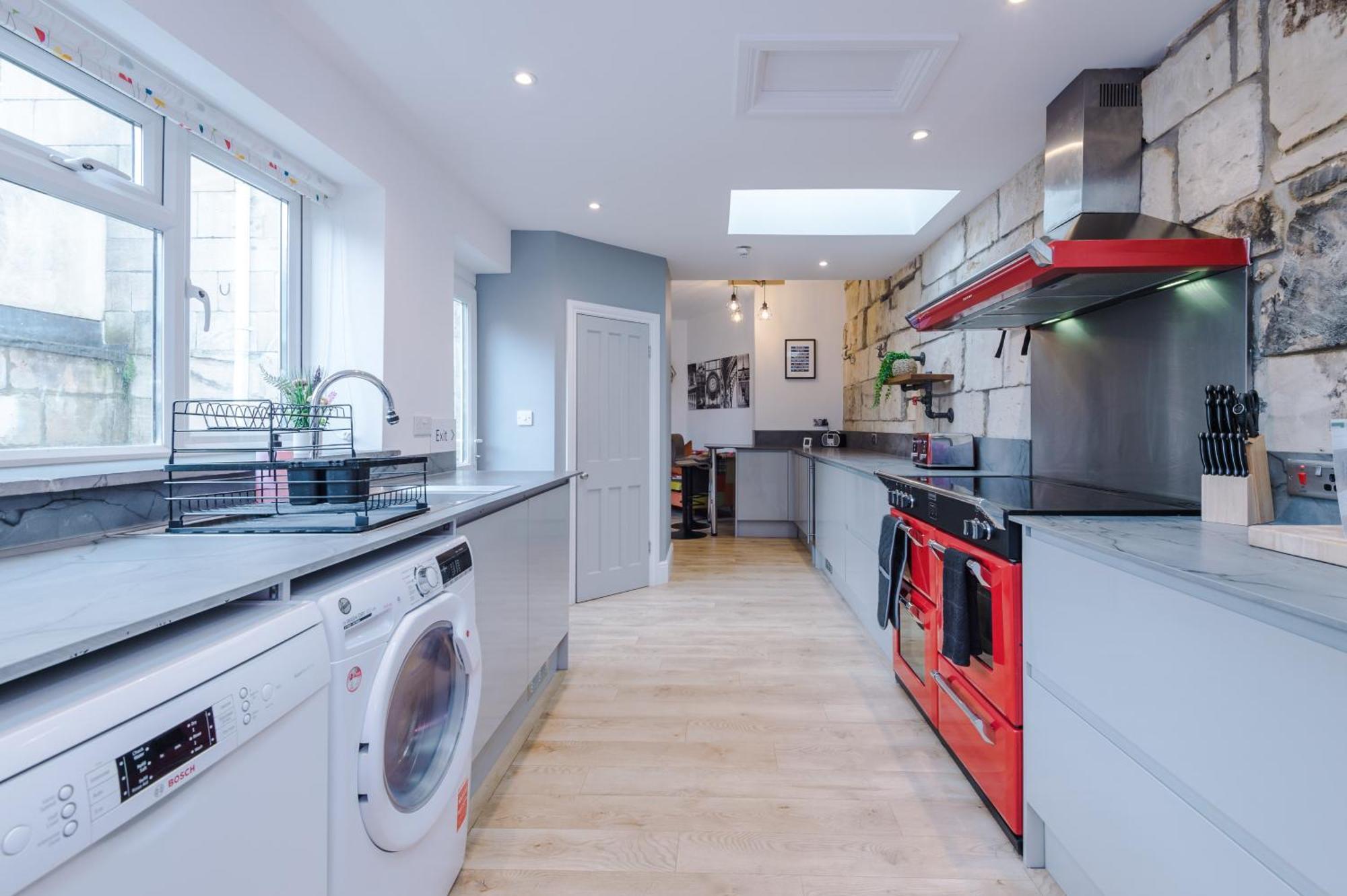 Purestay Bath: Five-bedroom House With Parking Holiday home Bath