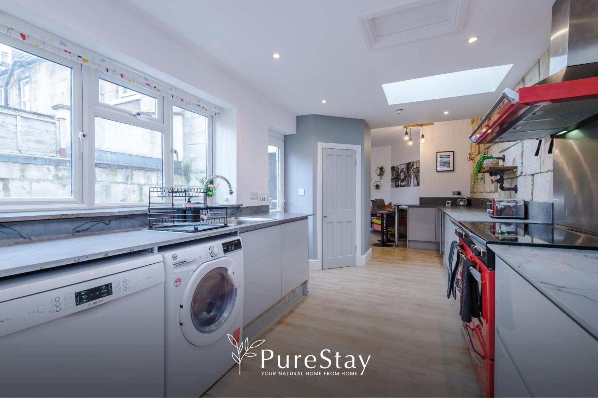 Purestay Bath: Five-bedroom House With Parking *